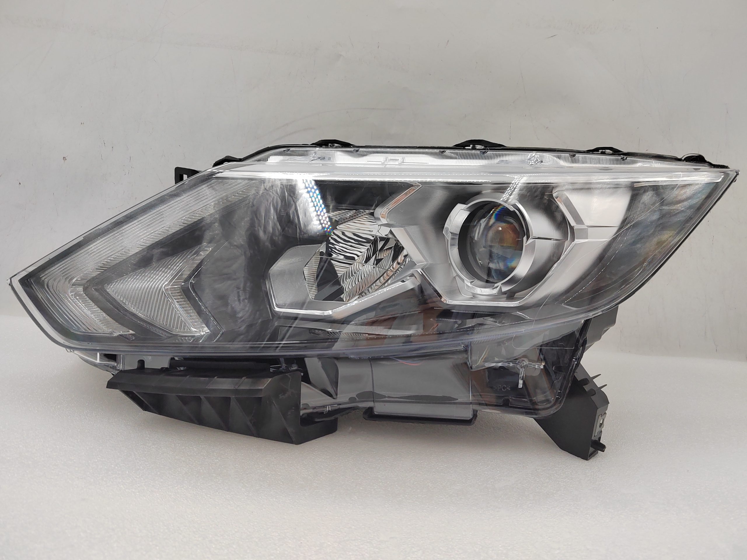 NISSAN QASHQAI J11 2014-2016 LED L.H.S HEADLIGHT ASSEMBLY