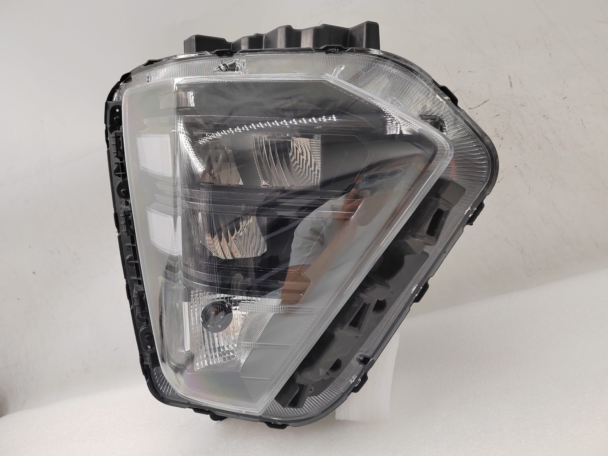HYUNDAI KONA II 2023-2025 FULL LED R.H.S HEADLIGHT ASSEMBLY