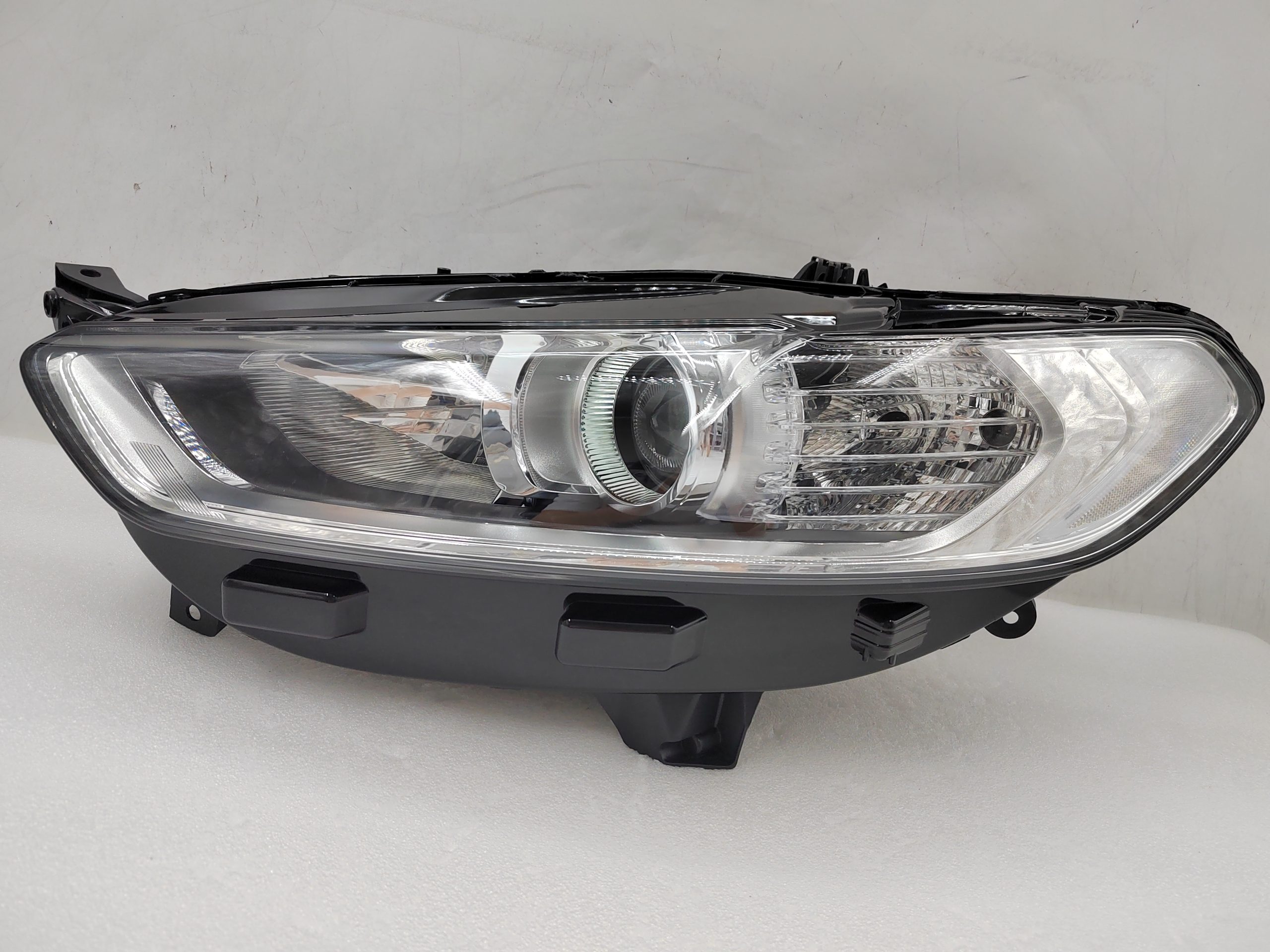FORD MONDEO MK5 2015-2019 HALOGEN L.H.S HEADLIGHT ASSEMBLY