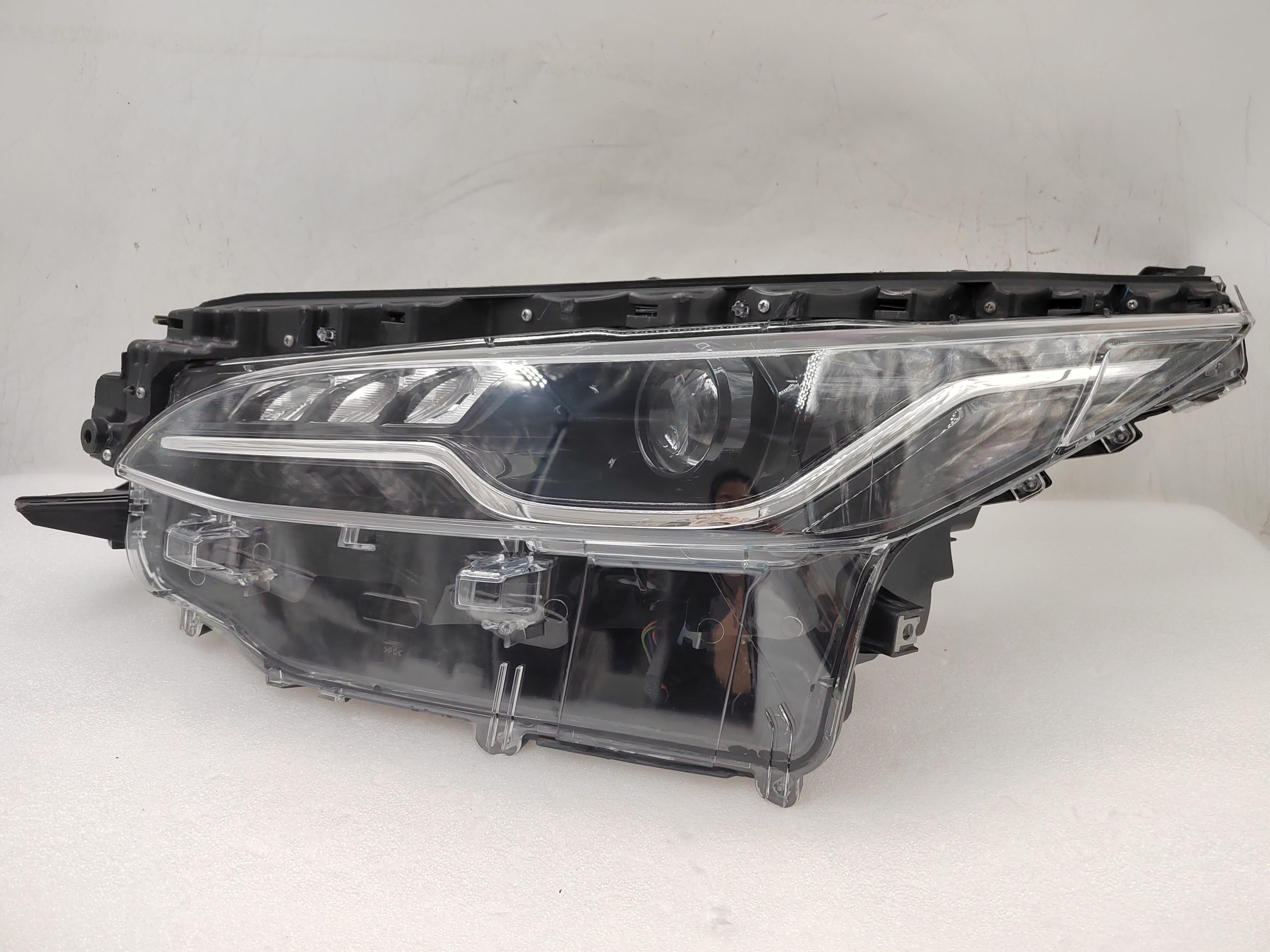 TOYOTA FORTUNER 2021-2023 LED L.H.S HEADLIGHT ASSEMBLY