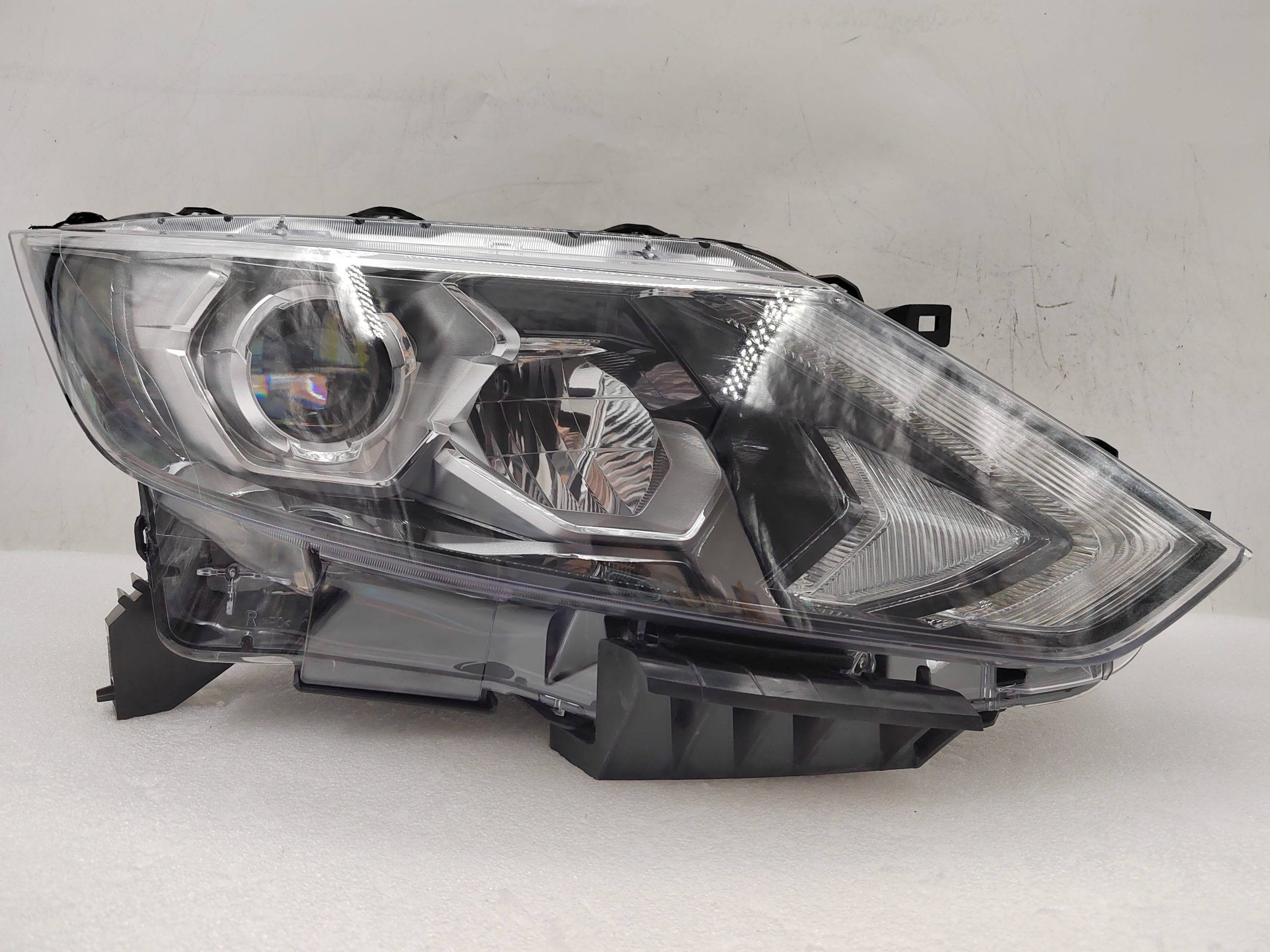 NISSAN QASHQAI J11 2014-2016 LED R.H.S HEADLIGHT ASSEMBLY