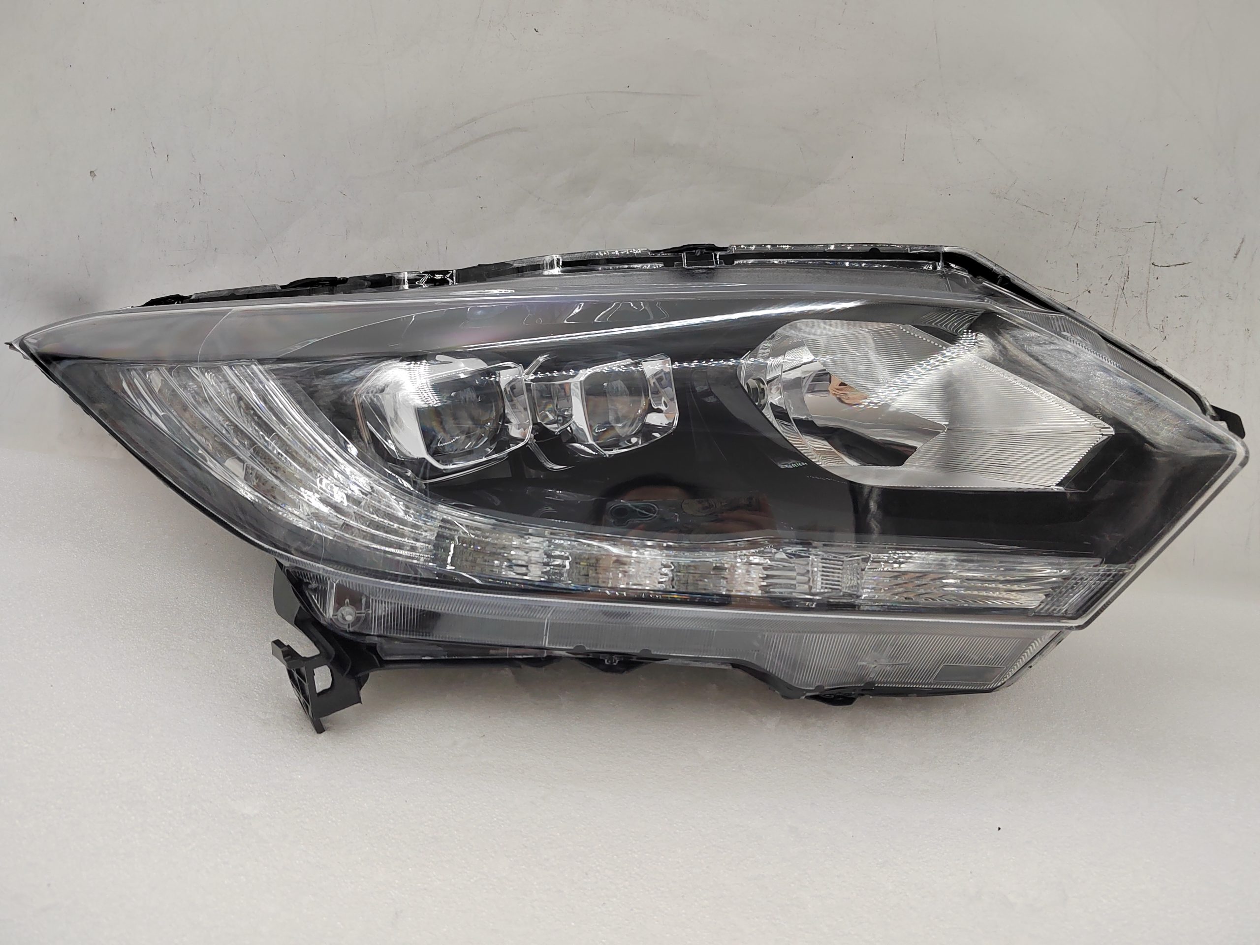 HONDA HR-V 2015-2018 LED R.H.S HEADLIGHT ASSEMBLY