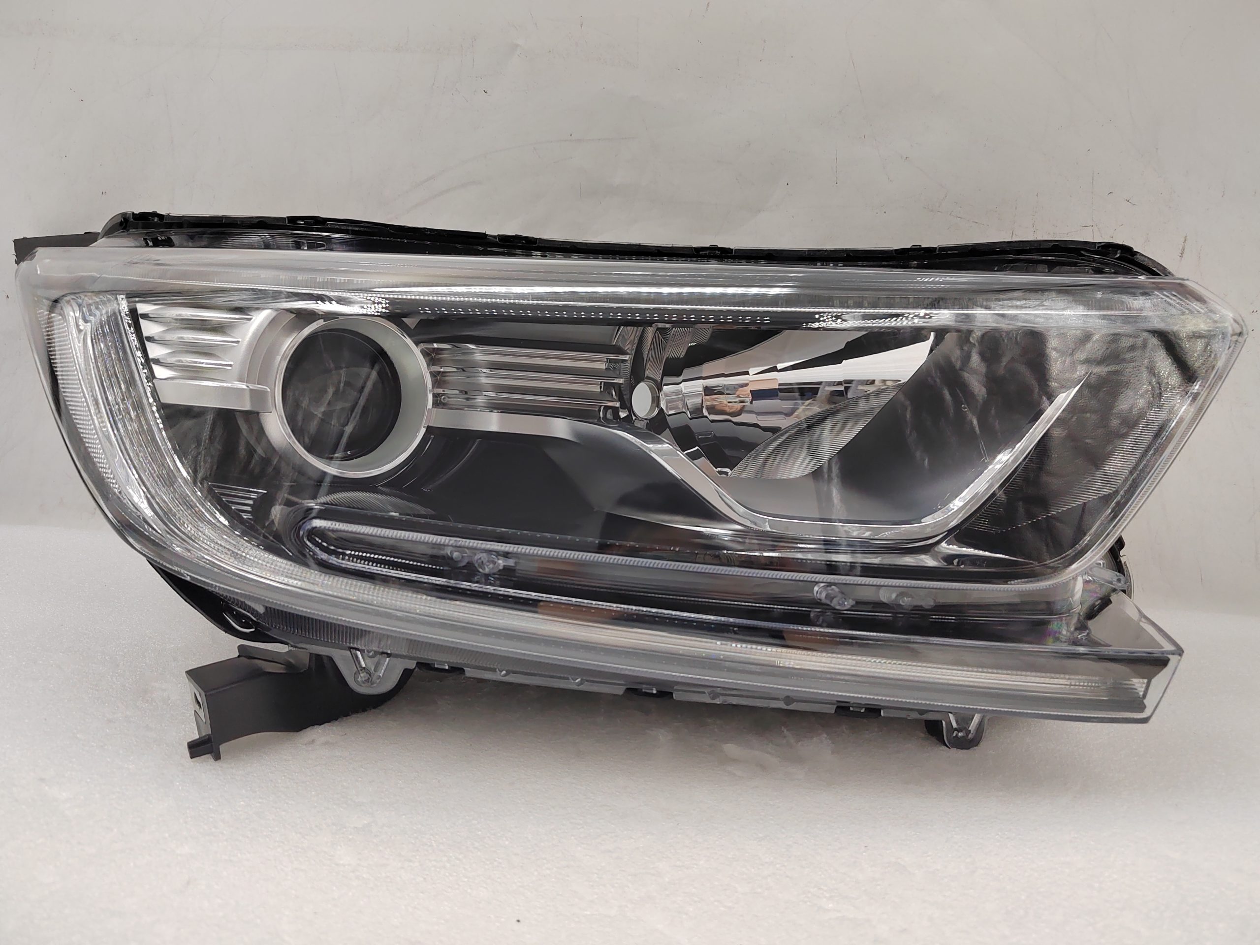 HONDA CR-V 2017-2022 HALOGEN R.H.S HEADLIGHT ASSEMBLY