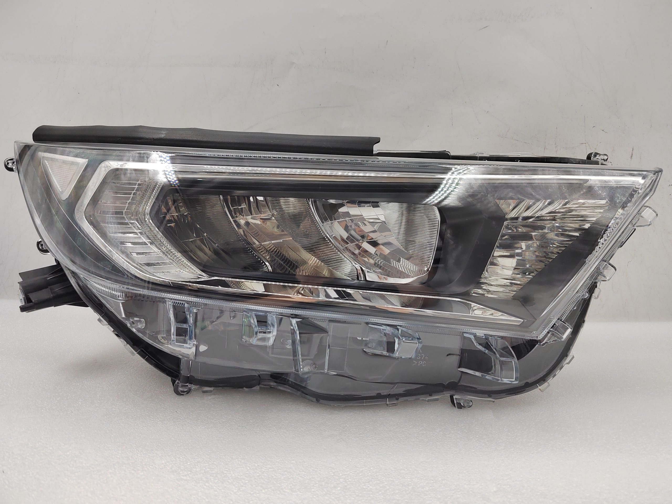 TOYOTA RAV4 V XA50 2019-2021 LED R.H.S HEADLIGHT ASSEMBLY