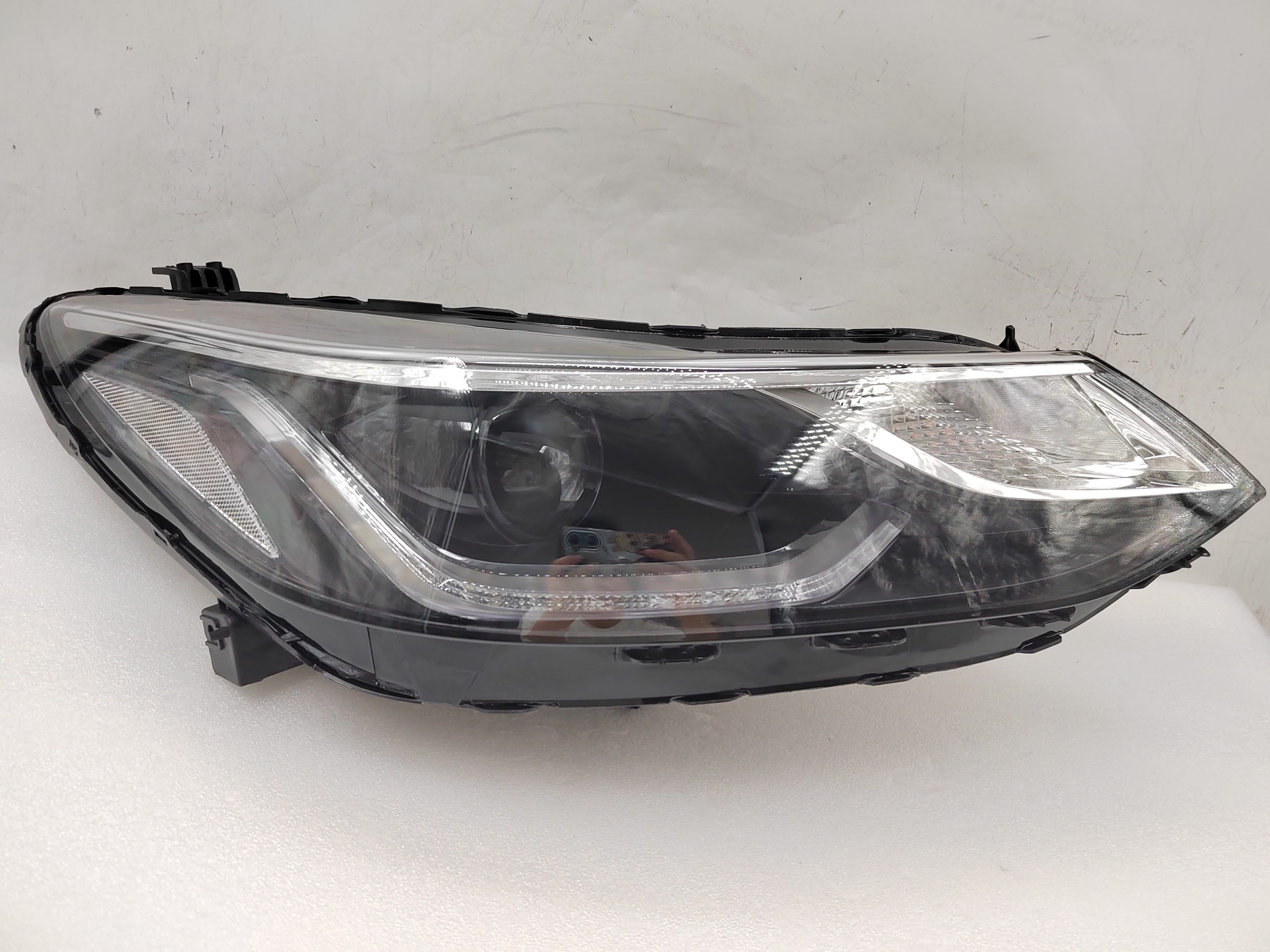 HOLDEN CRUZE 2021-2022 HALOGEN R.H.S HEADLIGHT ASSEMBLY