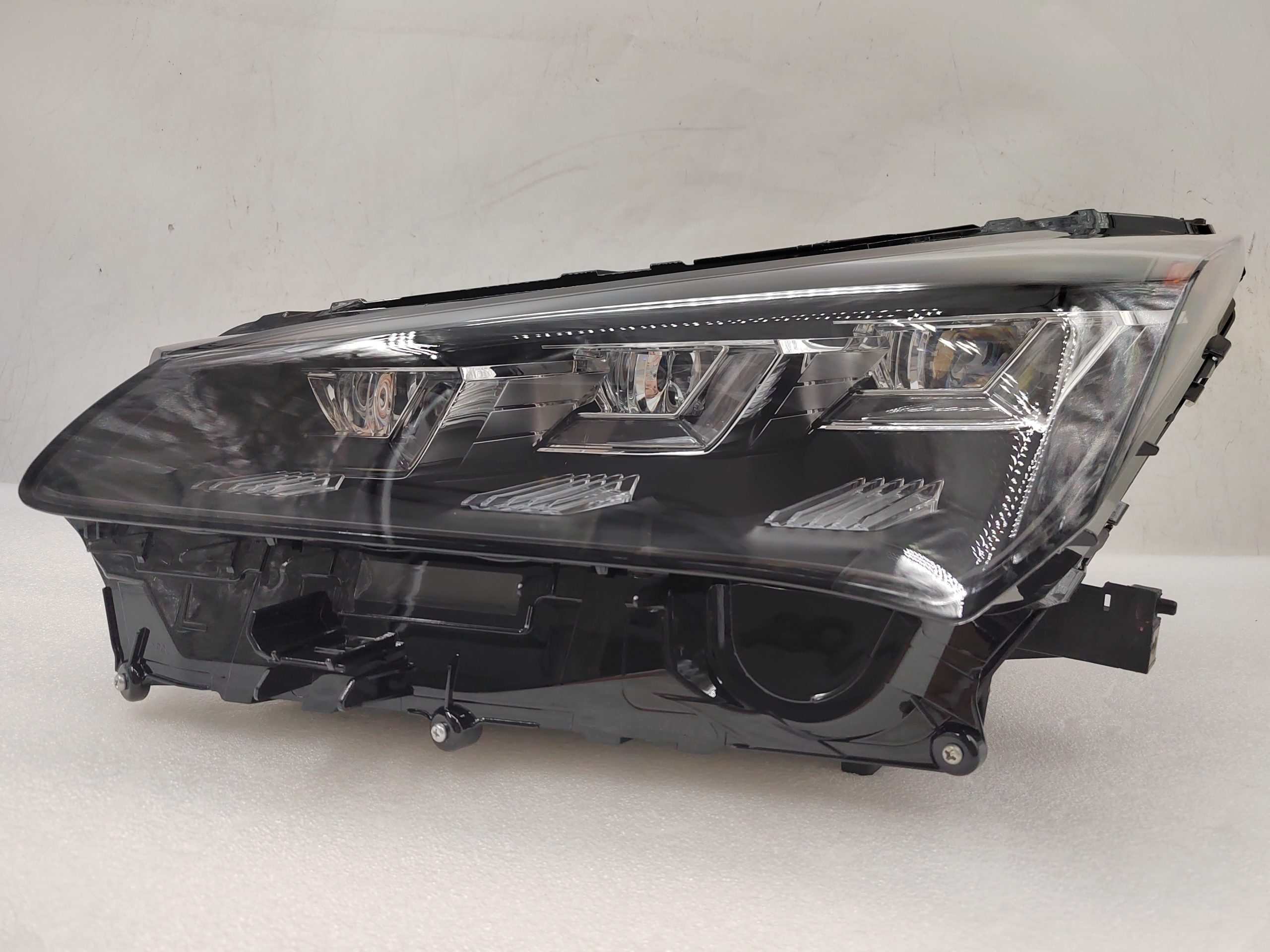 LEXUS NX 300H 2014-2017 LED L.H.S HEADLIGHT ASSEMBLY