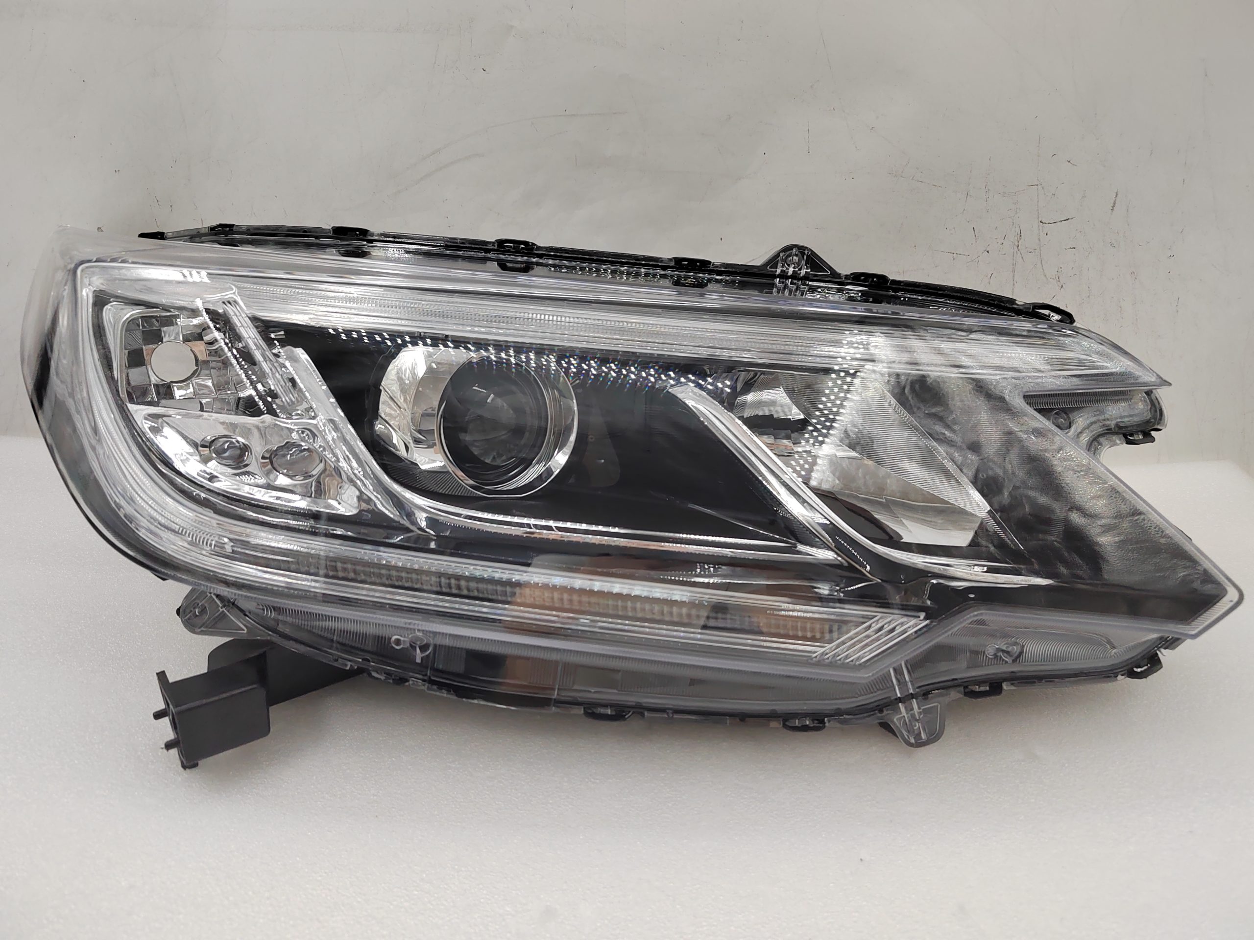 HONDA CR-V 2015-2016 XENON R.H.S HEADLIGHT ASSEMBLY