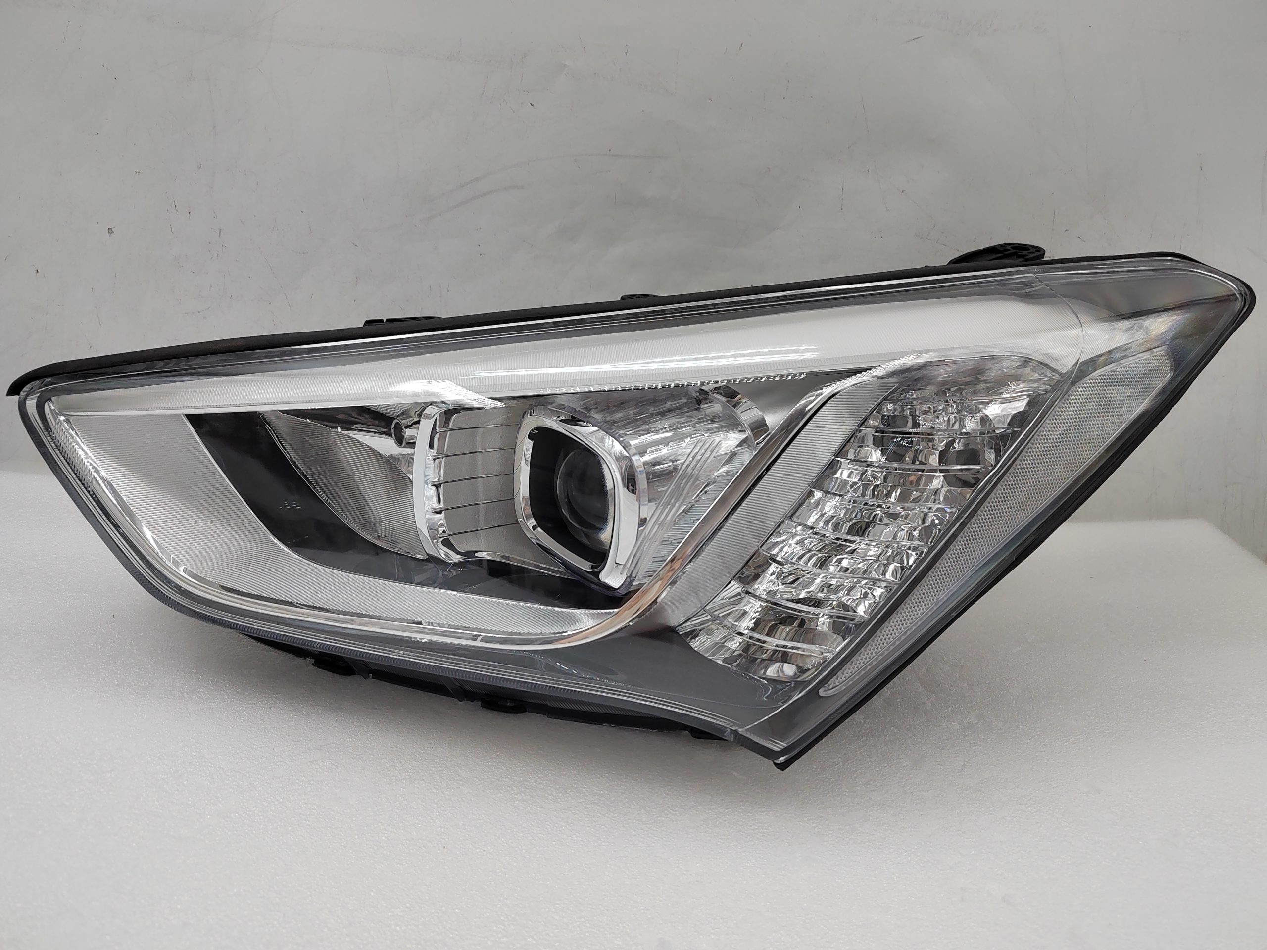 HYUNDAI SANTA FE DM 2013-2015 HALOGEN L.H.S HEADLIGHT ASSEMBLY