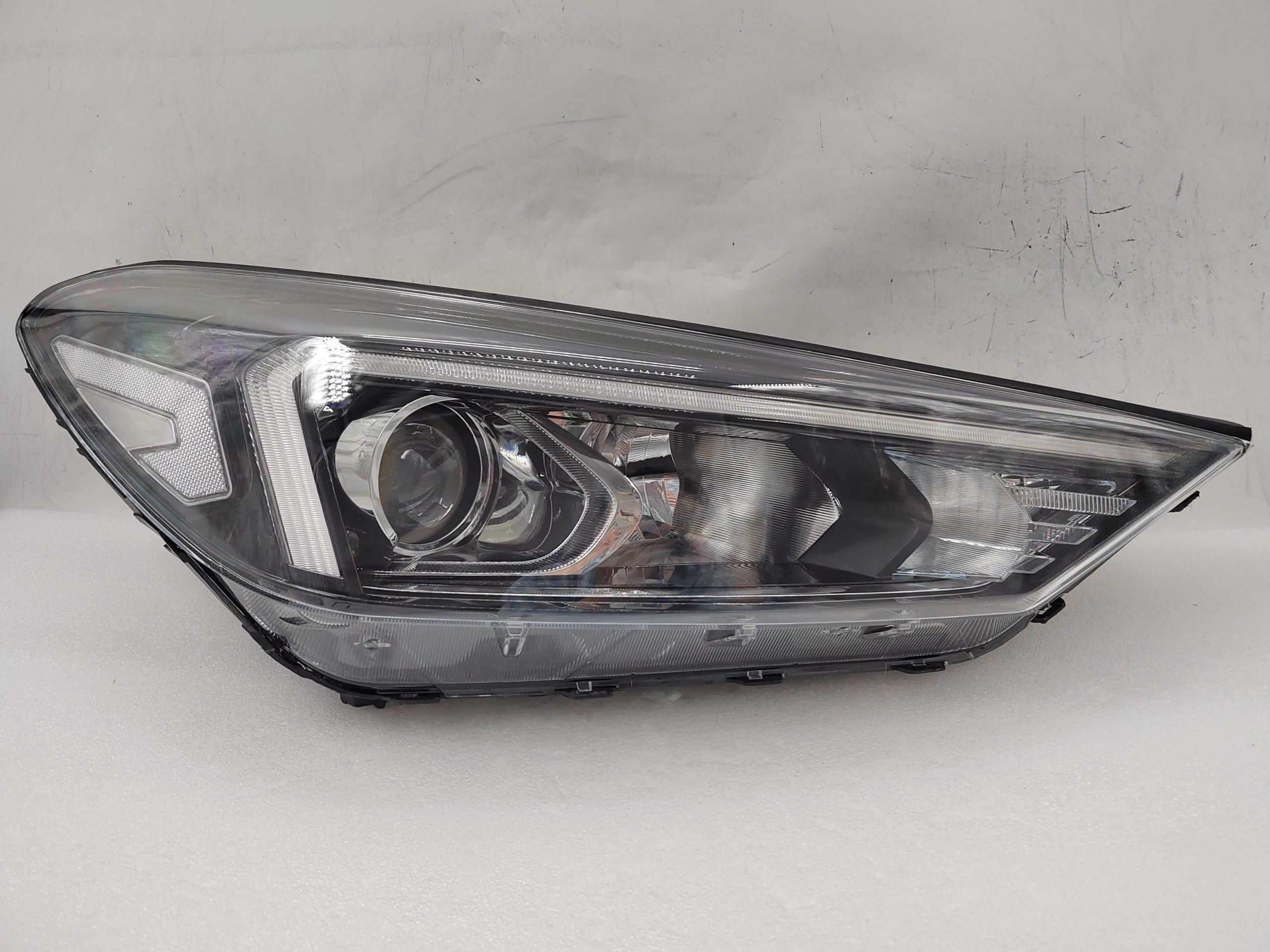 HYUNDAI TUCSON III 2018-2020 HALOGEN R.H.S HEADLIGHT ASSEMBLY