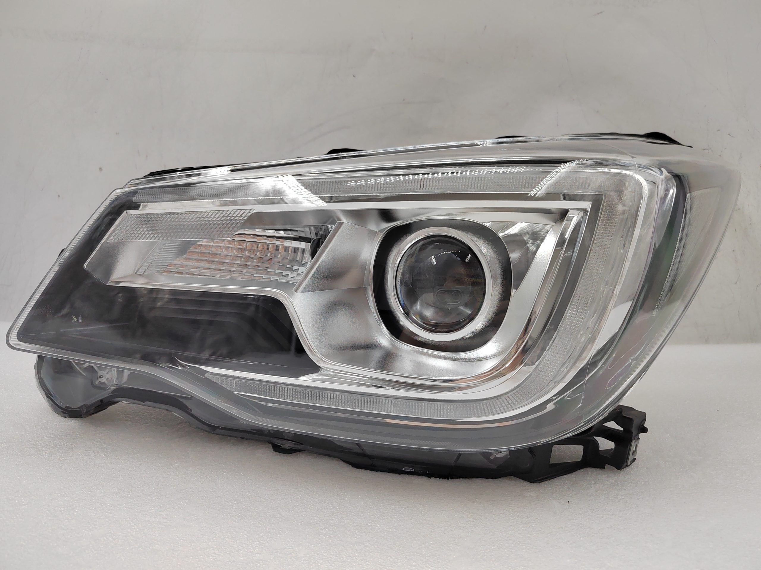 SUBARU FORESTER 2016-2018 LED L.H.S HEADLIGHT ASSEMBLY