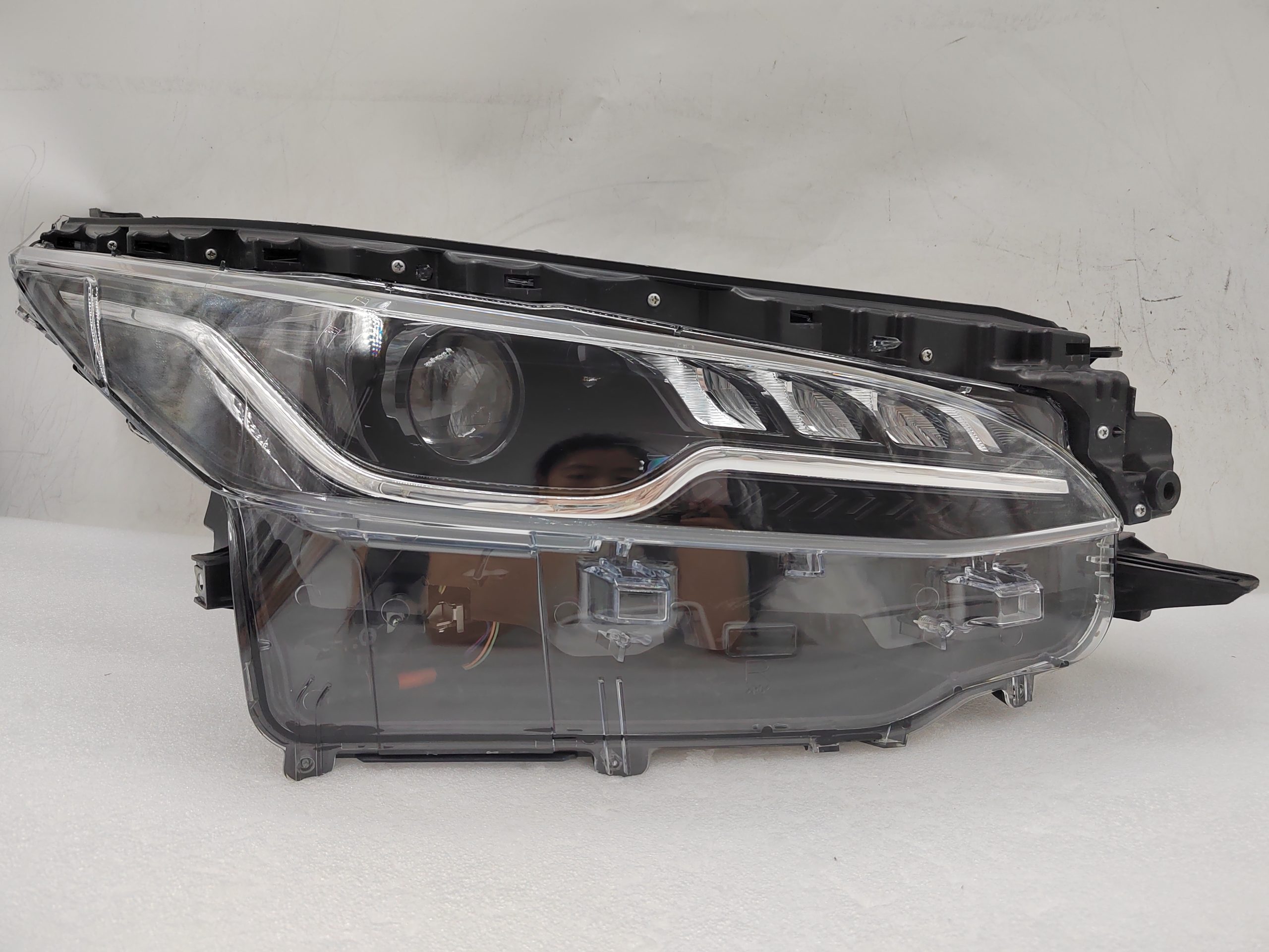 TOYOTA FORTUNER 2021-2023 LED R.H.S HEADLIGHT ASSEMBLY