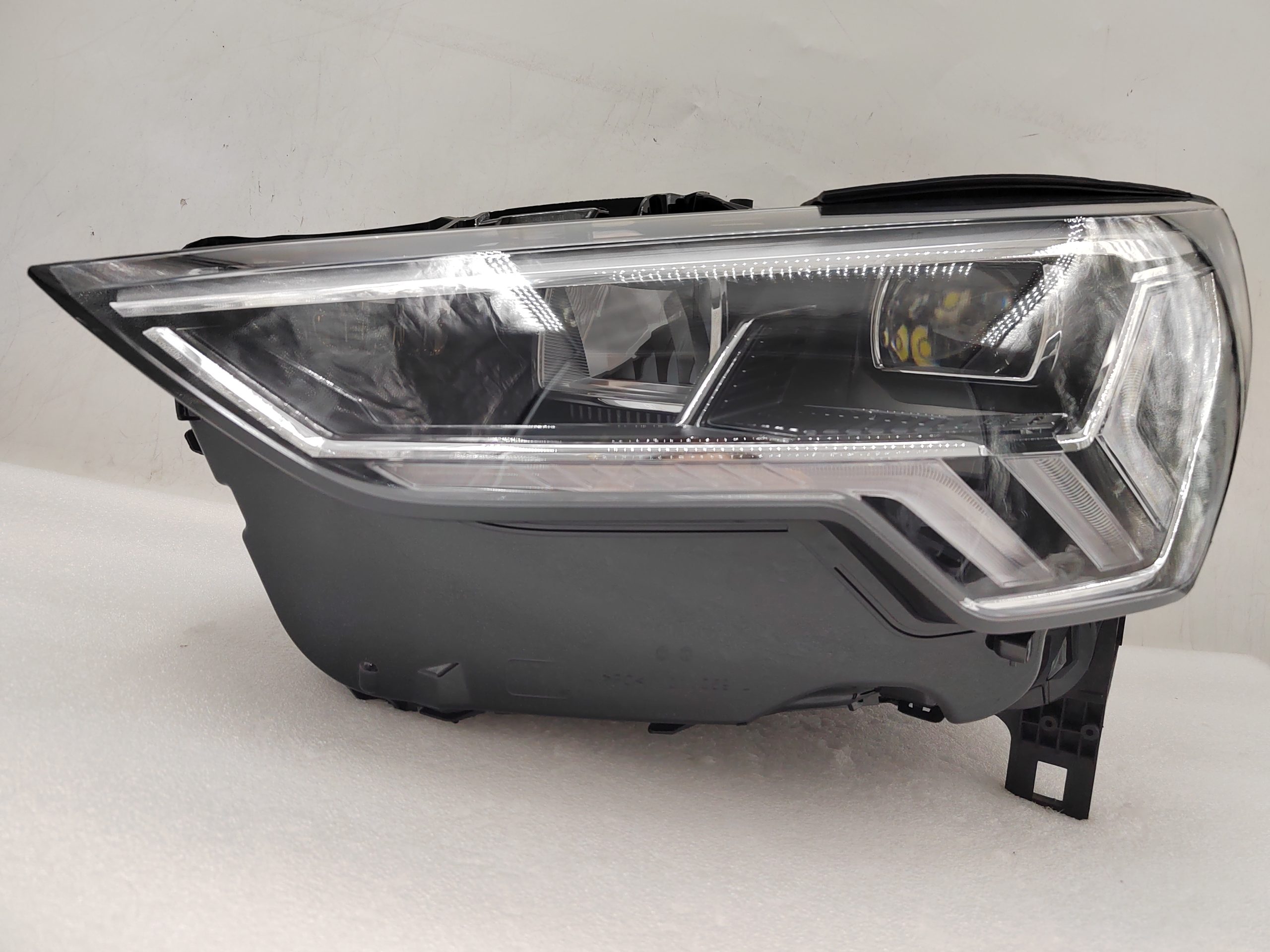 AUDI Q3 83A 2019-2023 LED L.H.S HEADLIGHT ASSEMBLY