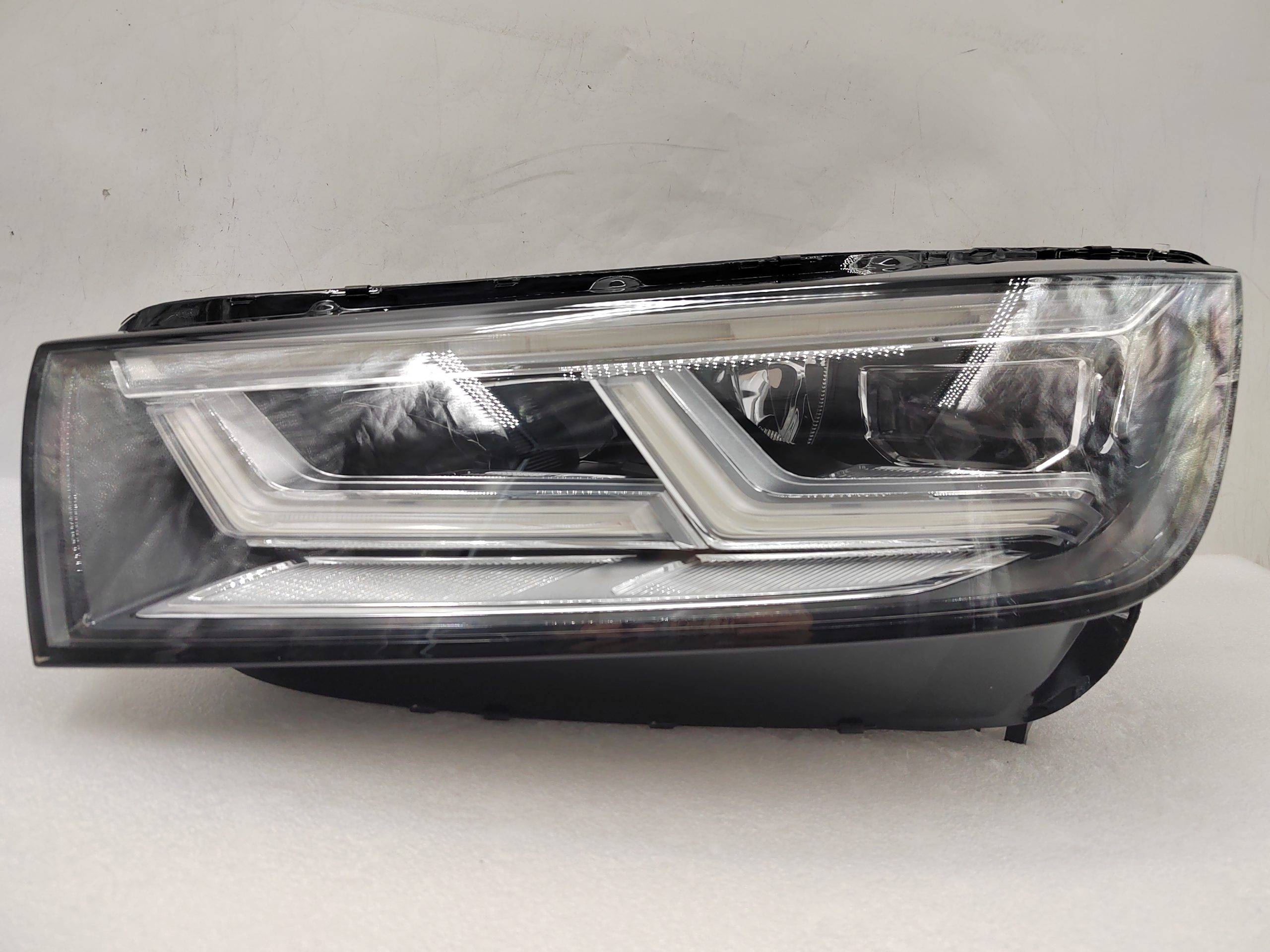 AUDI Q5 2017-2020 LED L.H.S HEADLIGHT ASSEMBLY