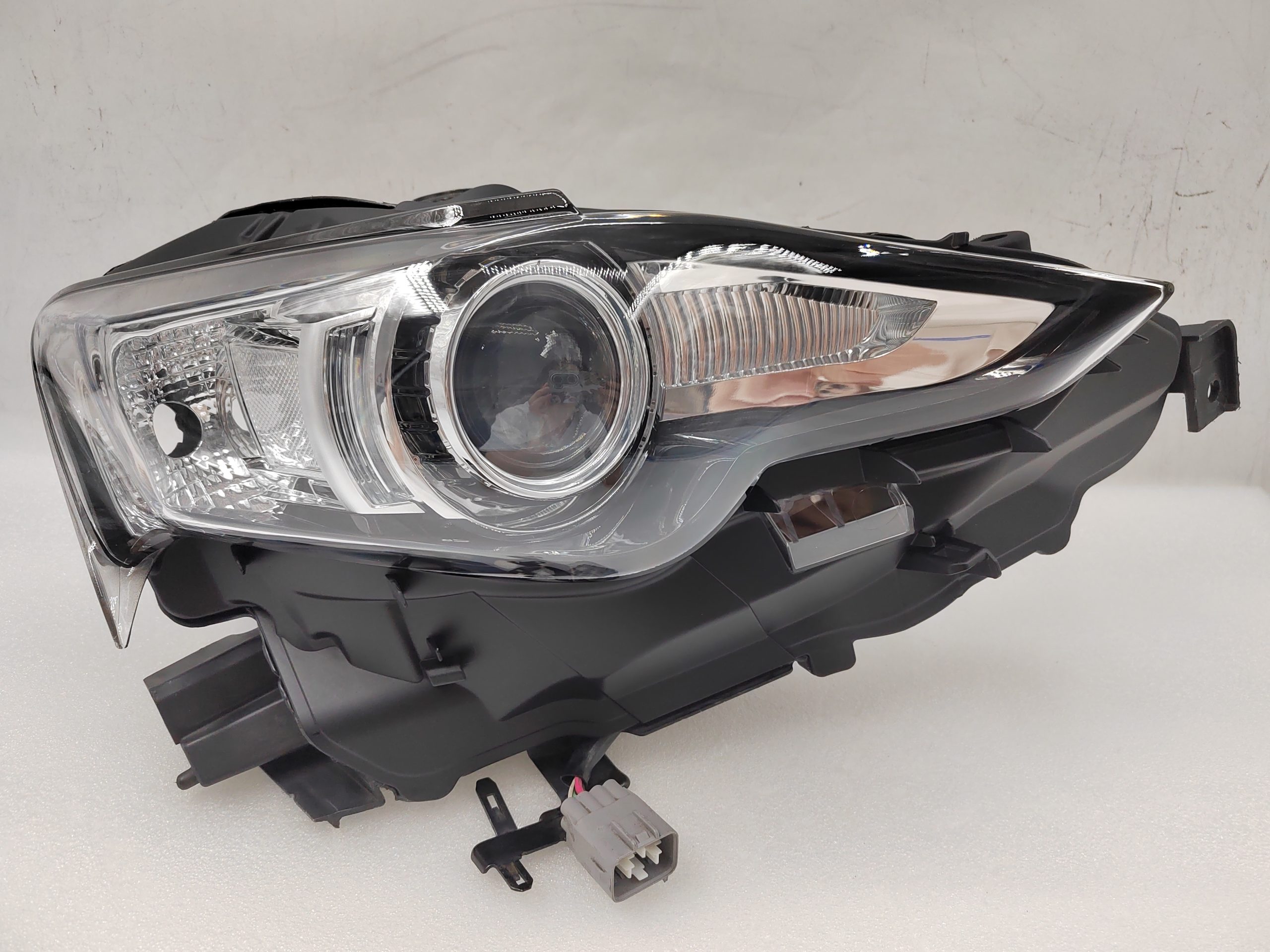LEXUS IS 250 2014-2016 XENON R.H.S HEADLIGHT ASSEMBLY