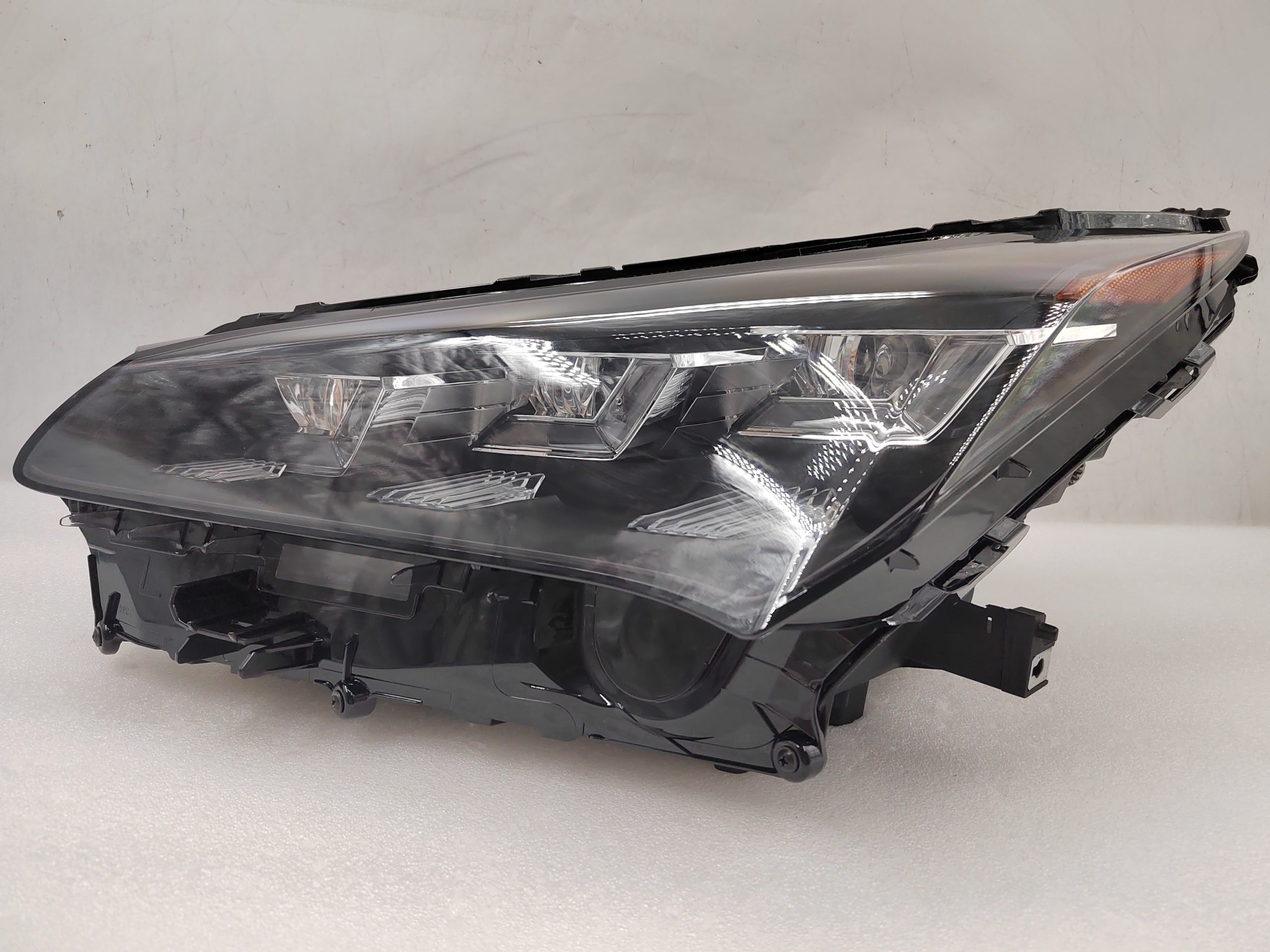 LEXUS NX 300H 2014-2017 LED L.H.S HEADLIGHT ASSEMBLY