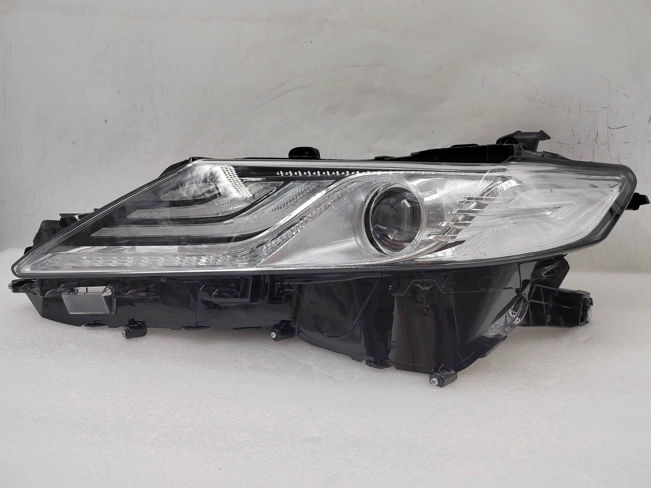 TOYOTA CAMRY ACV70 2018-2022 LED L.H.S HEADLIGHT ASSEMBLY