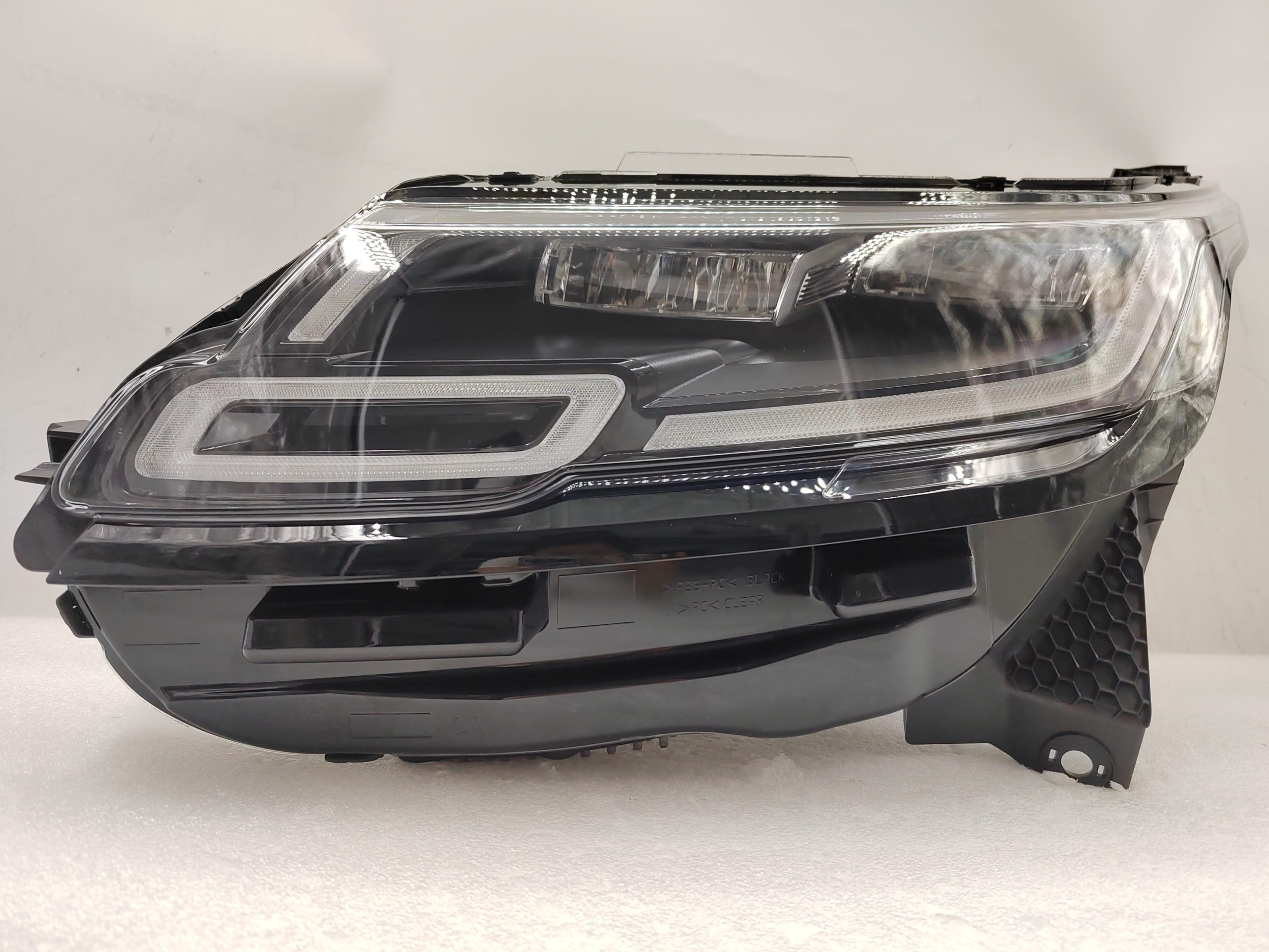 LAND ROVER RANGE ROVER VELAR 2017-2023 LED L.H.S HEADLIGHT ASSEMBLY