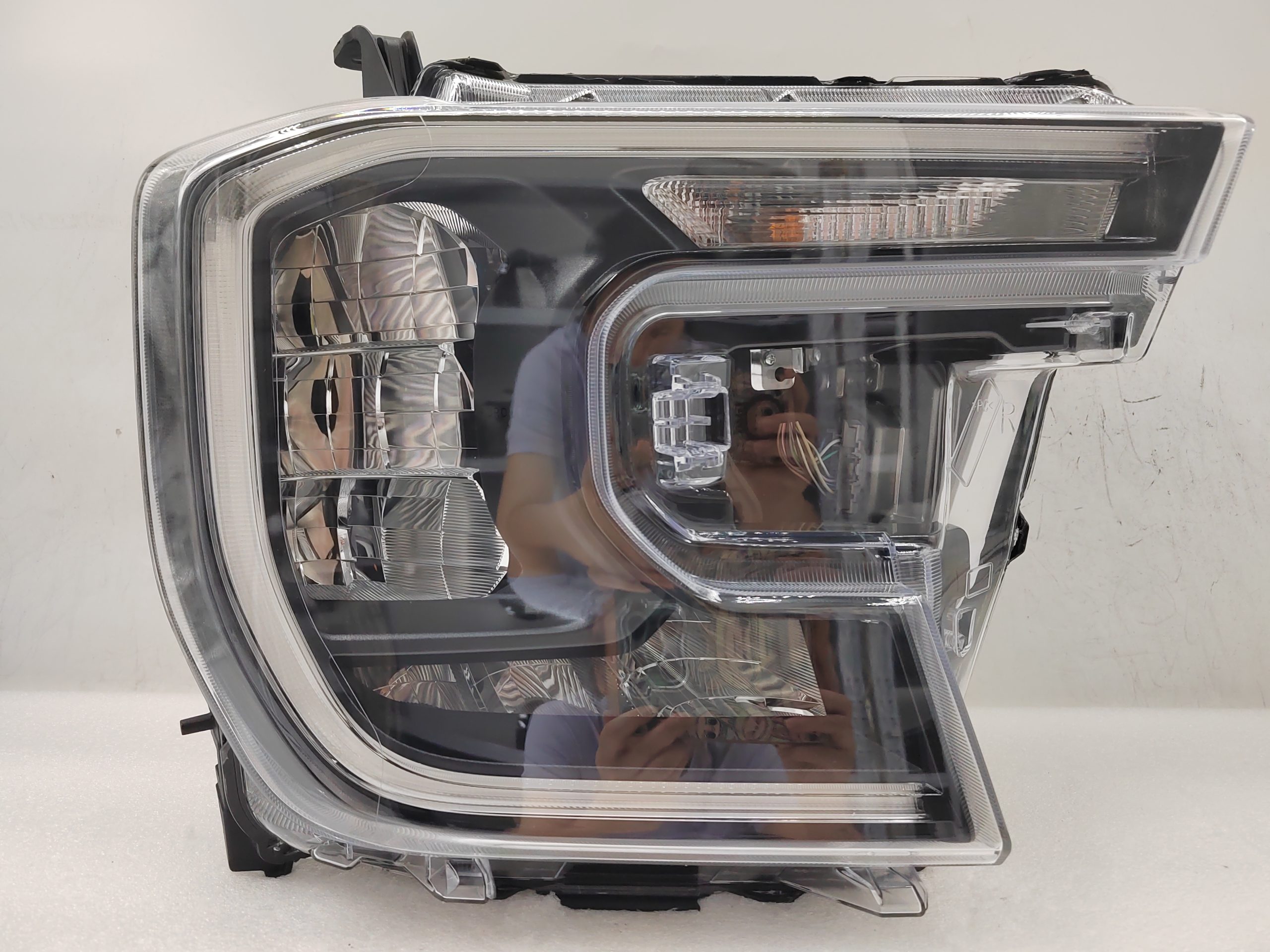 FORD EVEREST RANGER 2022-2024 LED R.H.S HEADLIGHT ASSEMBLY