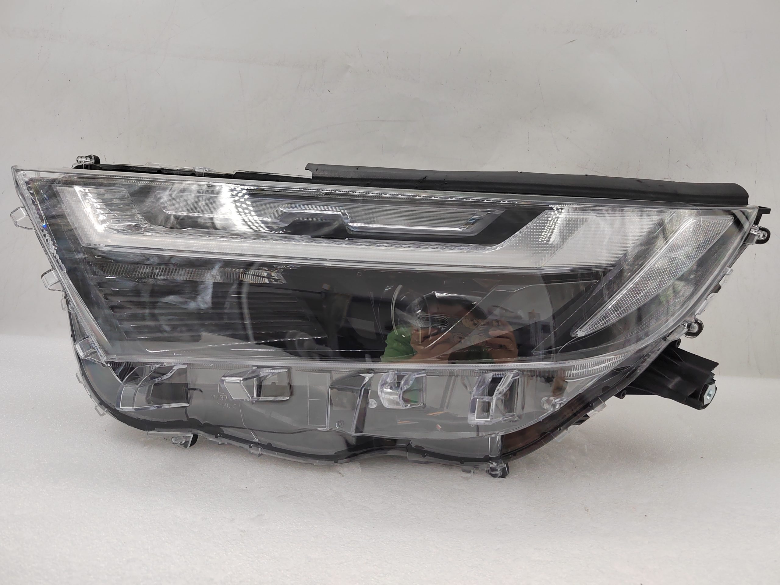 TOYOTA RAV4 2022-2023 LED L.H.S HEADLIGHT ASSEMBLY