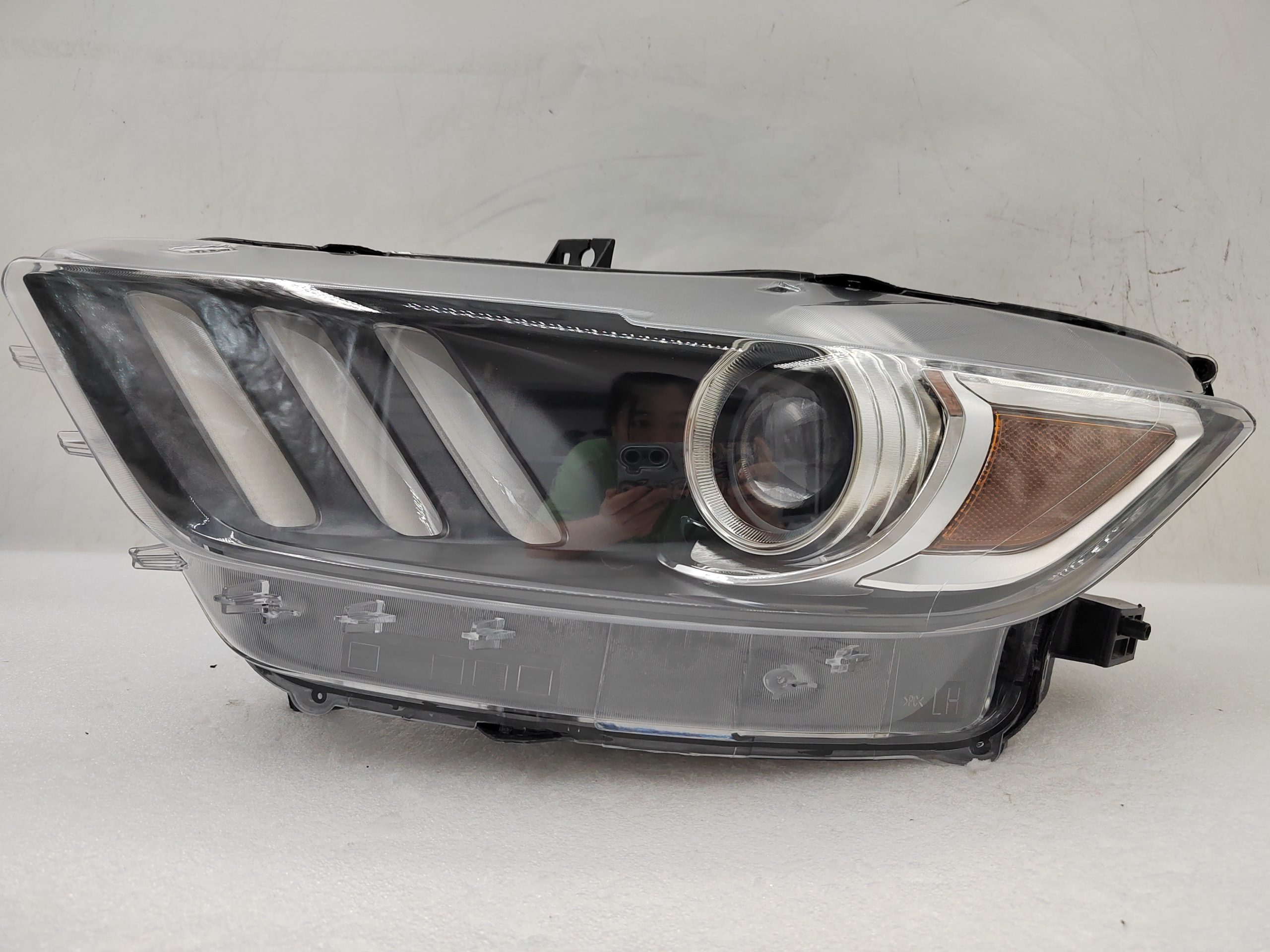 FORD MUSTANG 2015-2017 XENON L.H.S HEADLIGHT ASSEMBLY