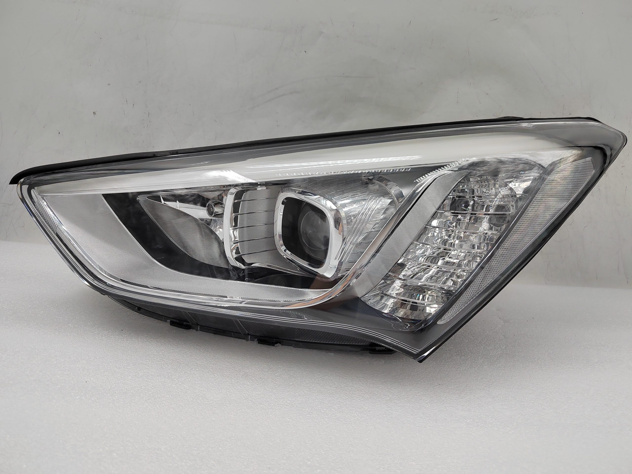 HYUNDAI SANTA FE DM 2013-2015 HALOGEN L.H.S HEADLIGHT ASSEMBLY