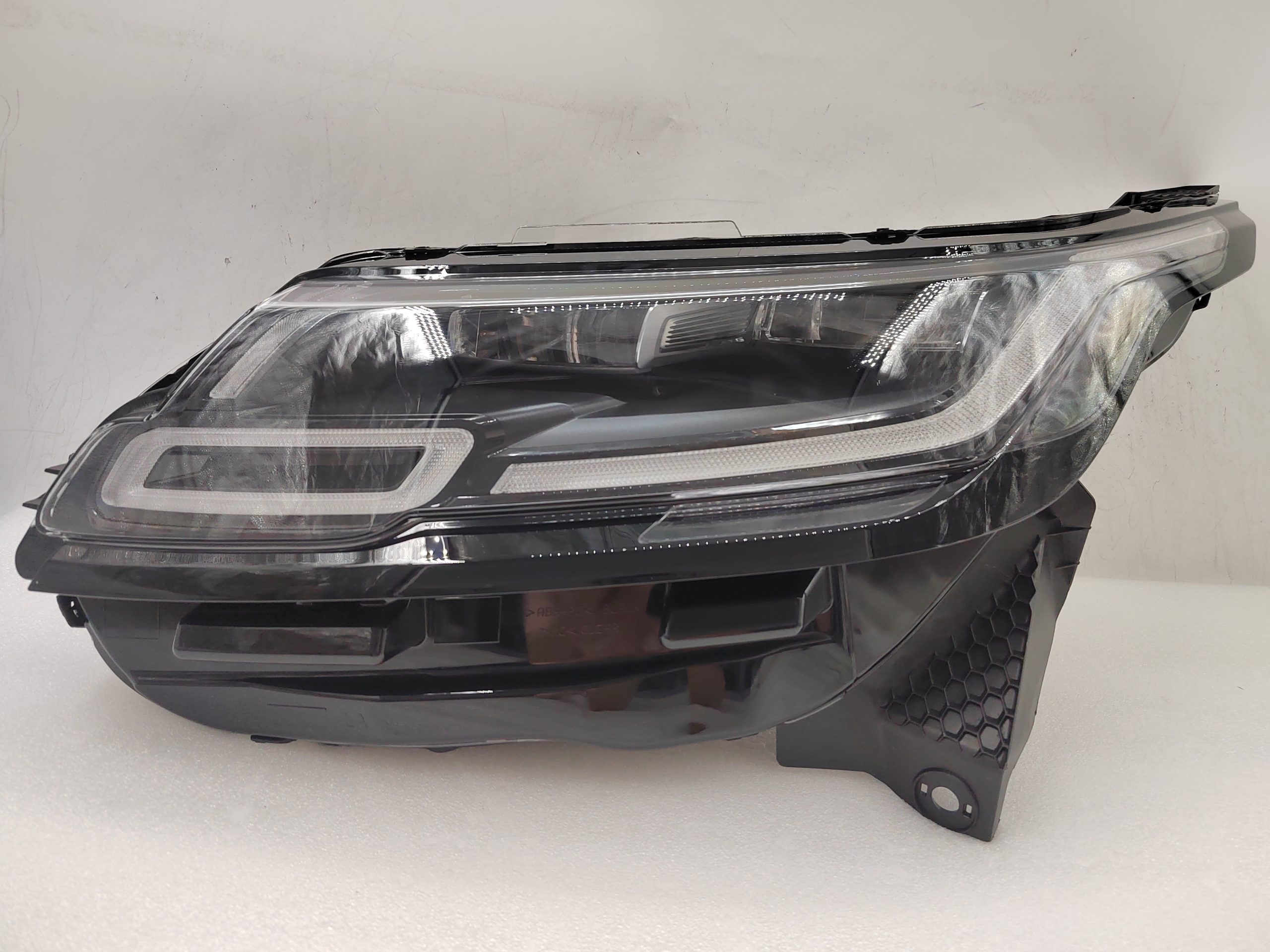 LAND ROVER RANGE ROVER VELAR 2017-2023 LED L.H.S HEADLIGHT ASSEMBLY