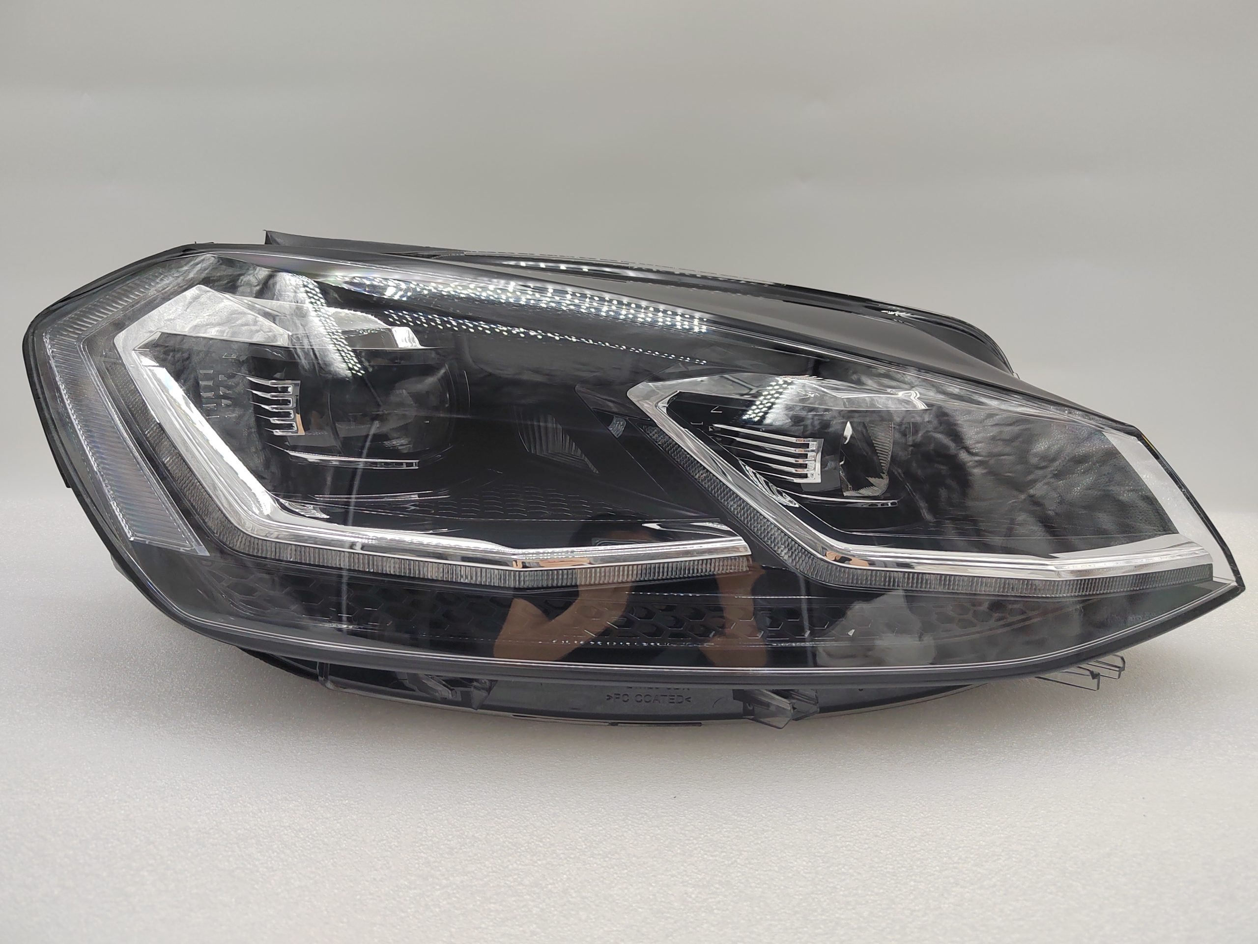 VOLKSWAGEN GOLF 2017-2019 LED R.H.S HEADLIGHT ASSEMBLY