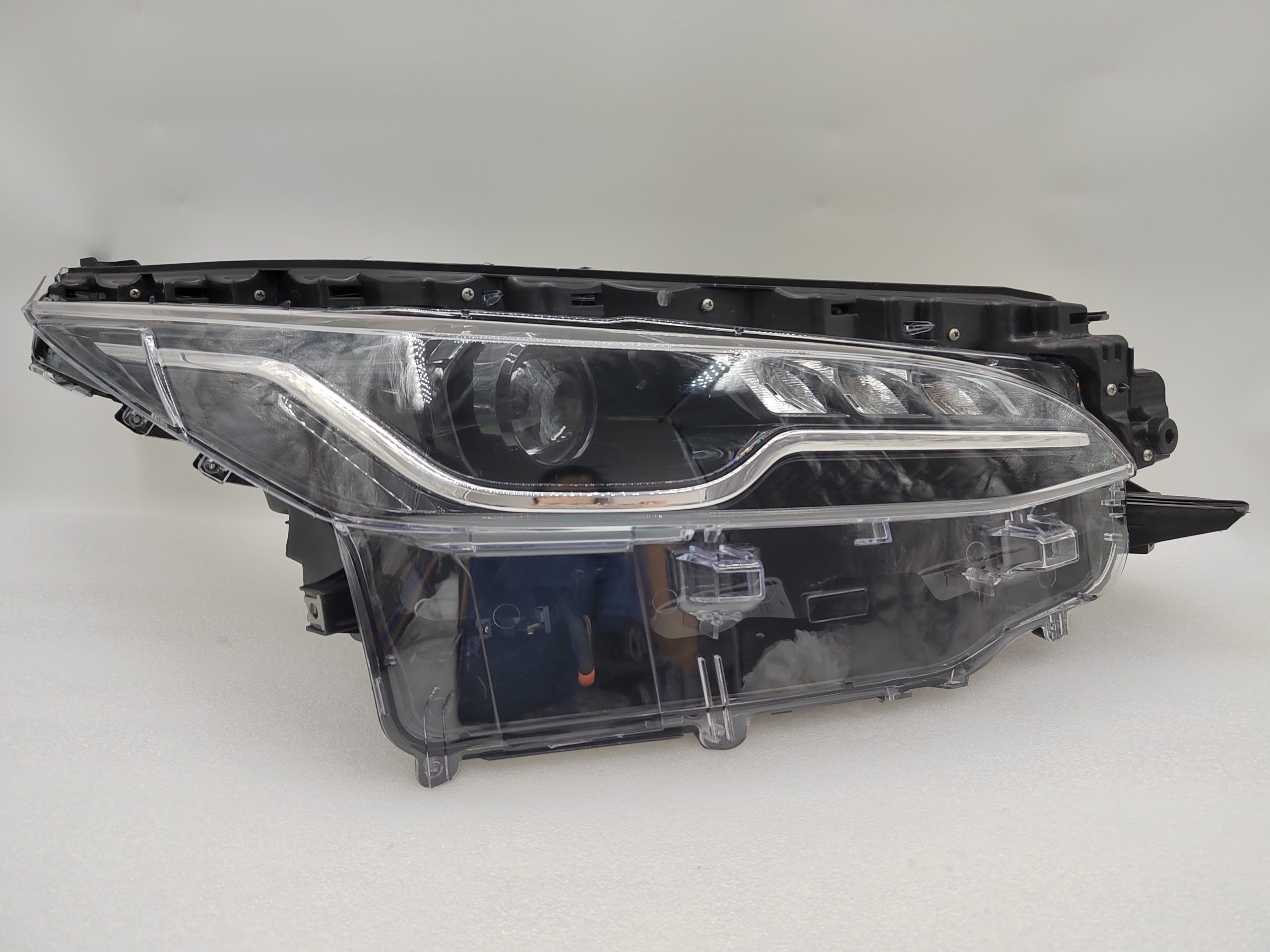 TOYOTA FORTUNER 2021-2023 LED R.H.S HEADLIGHT ASSEMBLY