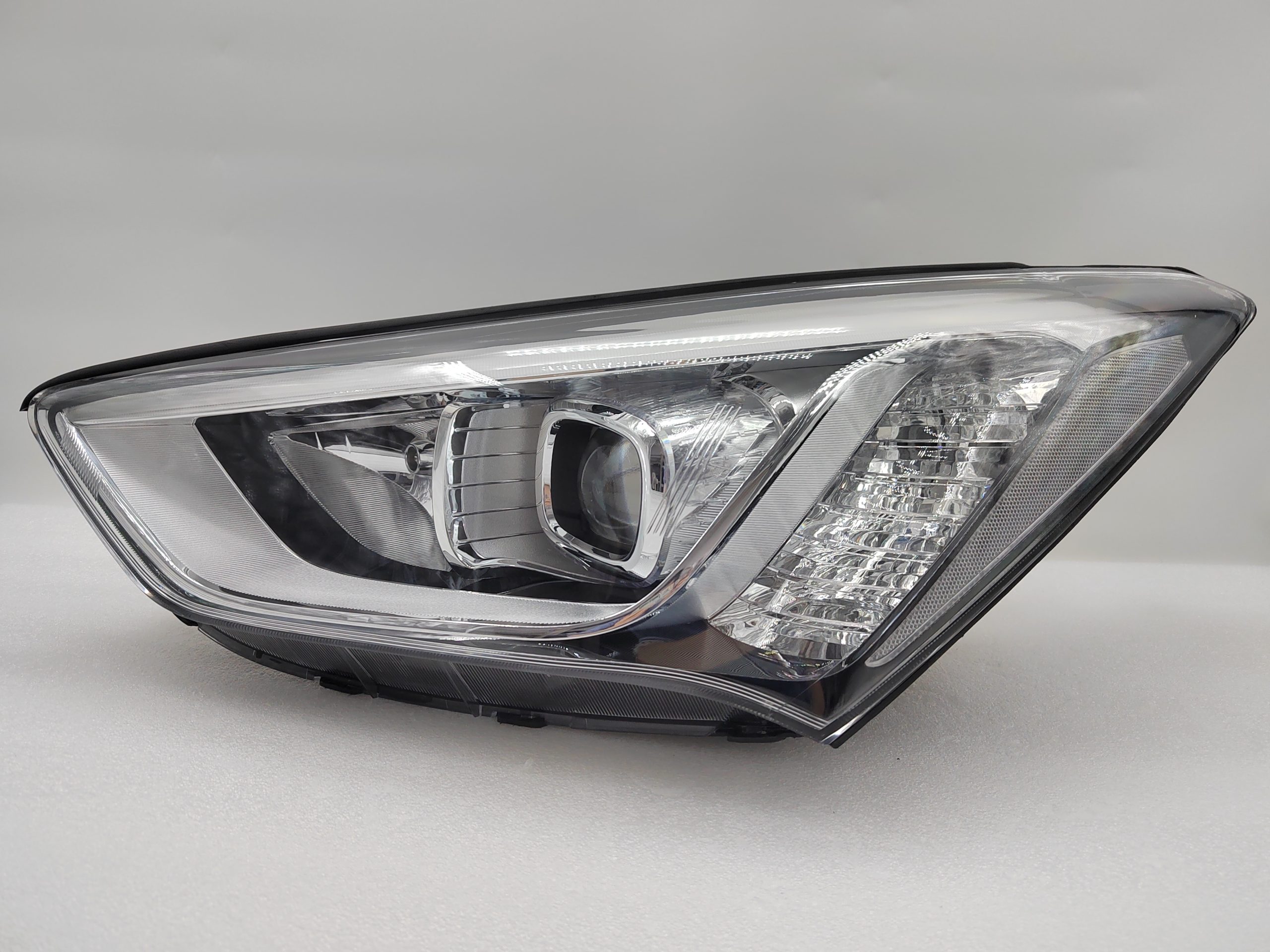 HYUNDAI SANTA FE DM 2013-2015 XENON L.H.S HEADLIGHT ASSEMBLY