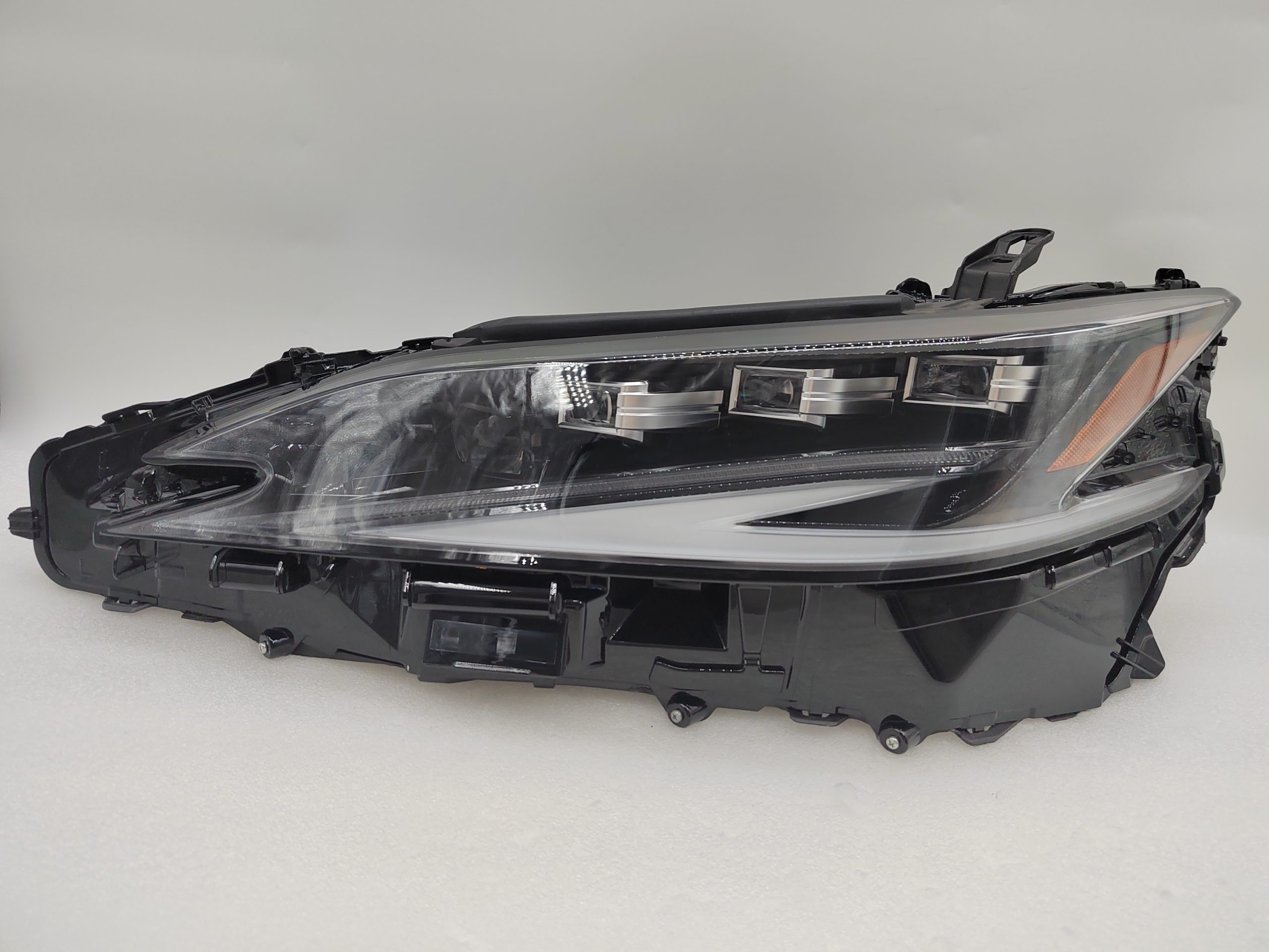 LEXUS ES 300H 2019-2021 LED L.H.S HEADLIGHT ASSEMBLY