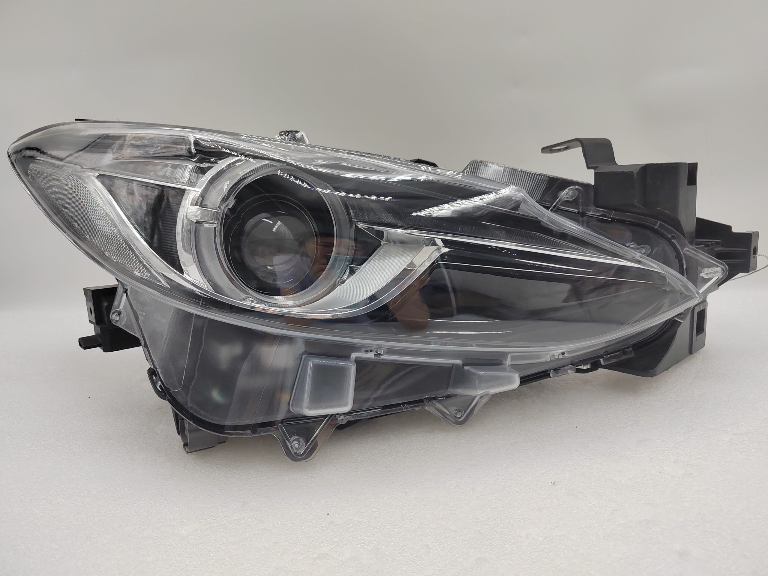 MAZDA 3 2014-2016 XENON LED R.H.S HEADLIGHT ASSEMBLY
