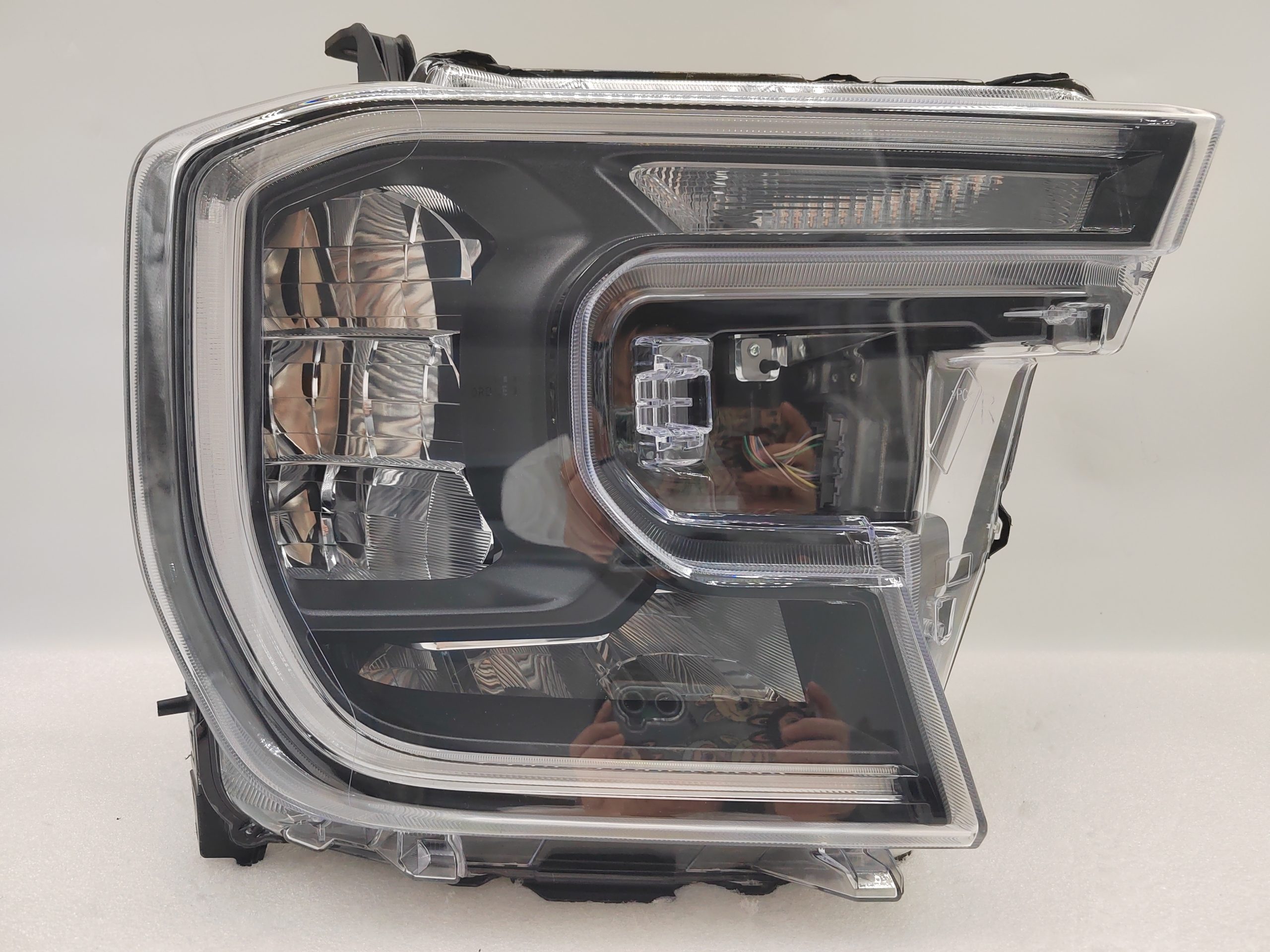 FORD EVEREST RANGER 2022-2024 LED R.H.S HEADLIGHT ASSEMBLY