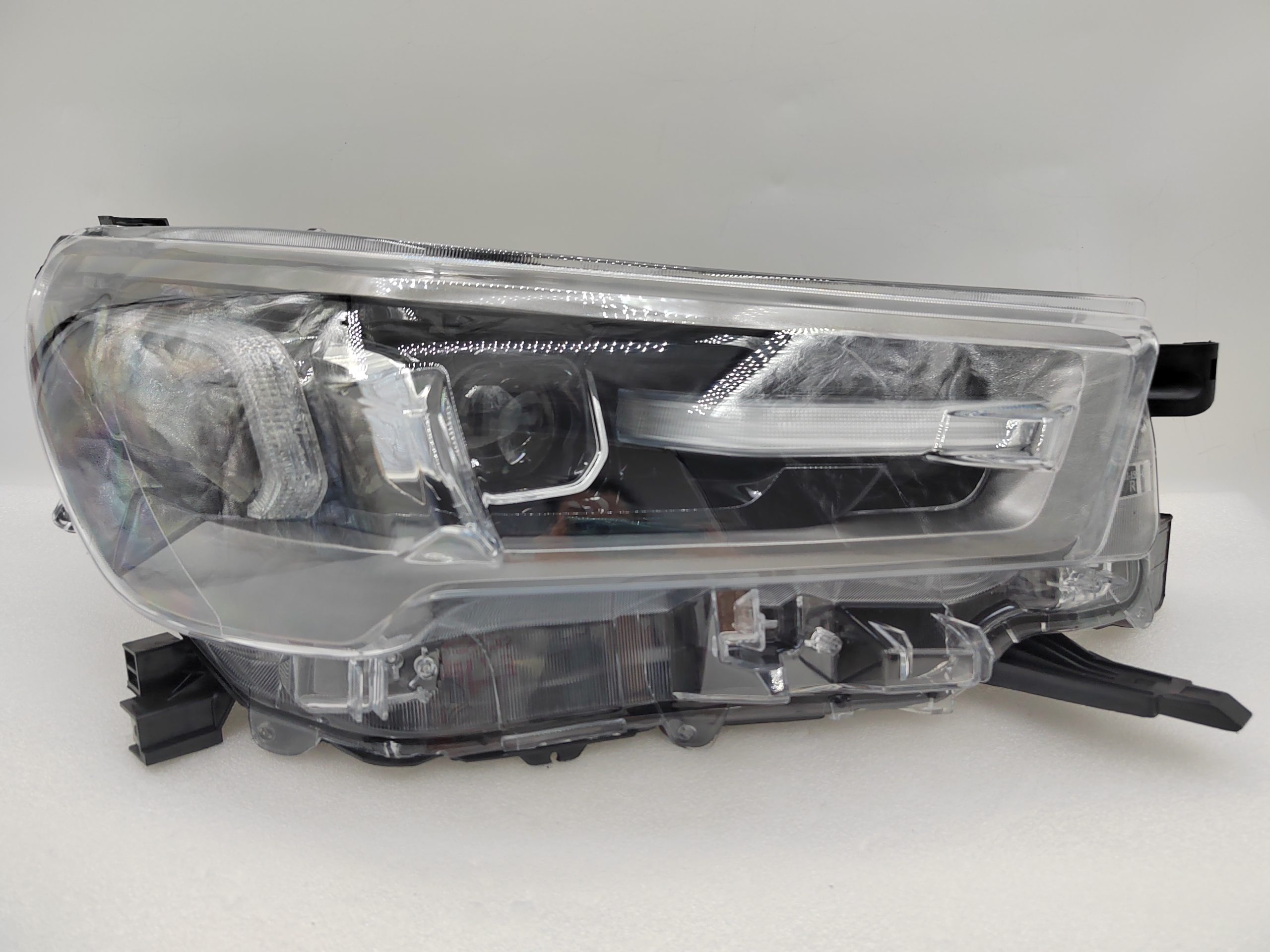TOYOTA HILUX REVO 2020-2023 LED R.H.S HEADLIGHT ASSEMBLY