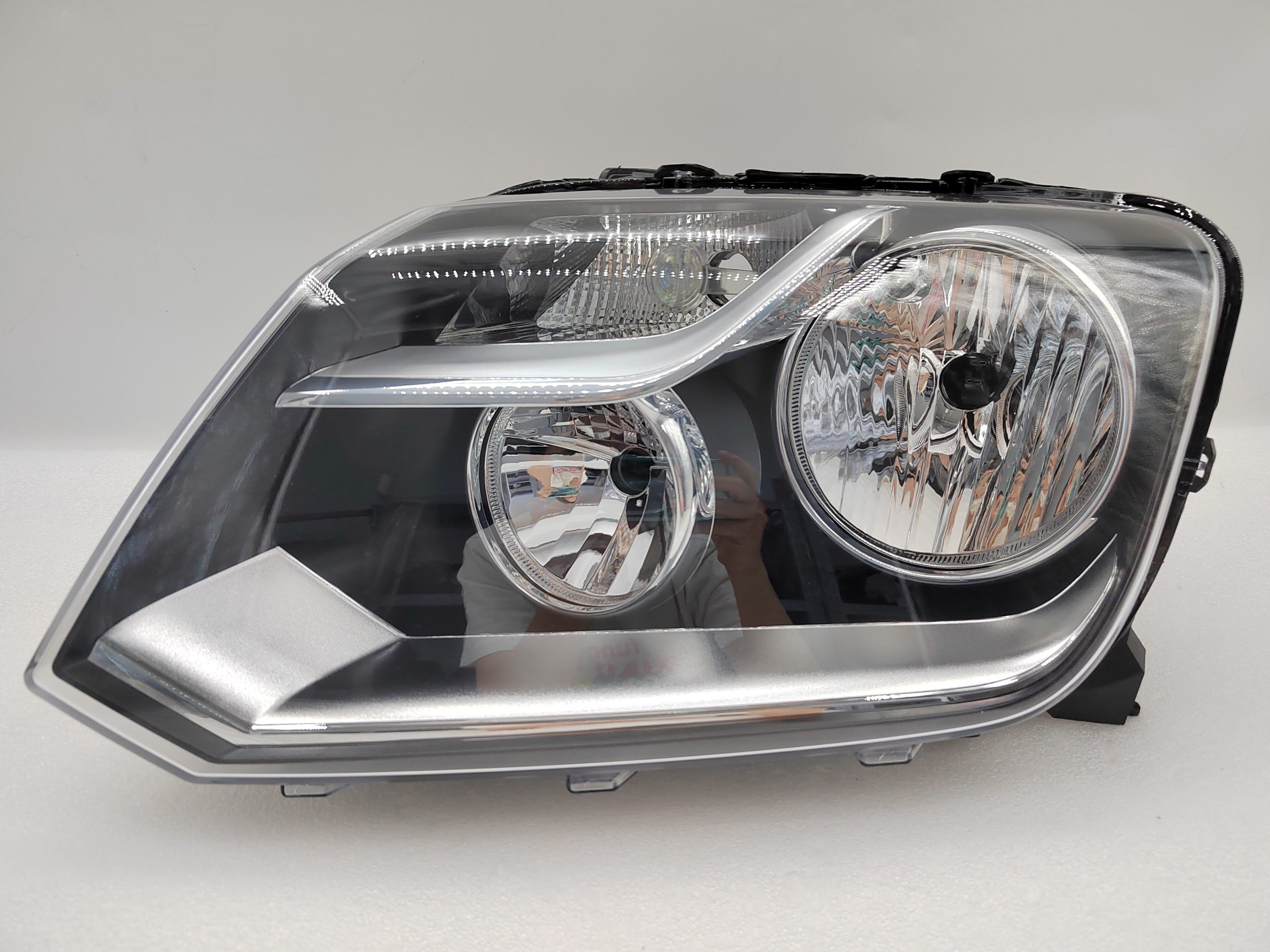 VOLKSWAGEN AMAROK V6 2011-2021 HALOGEN L.H.S HEADLIGHT ASSEMBLY