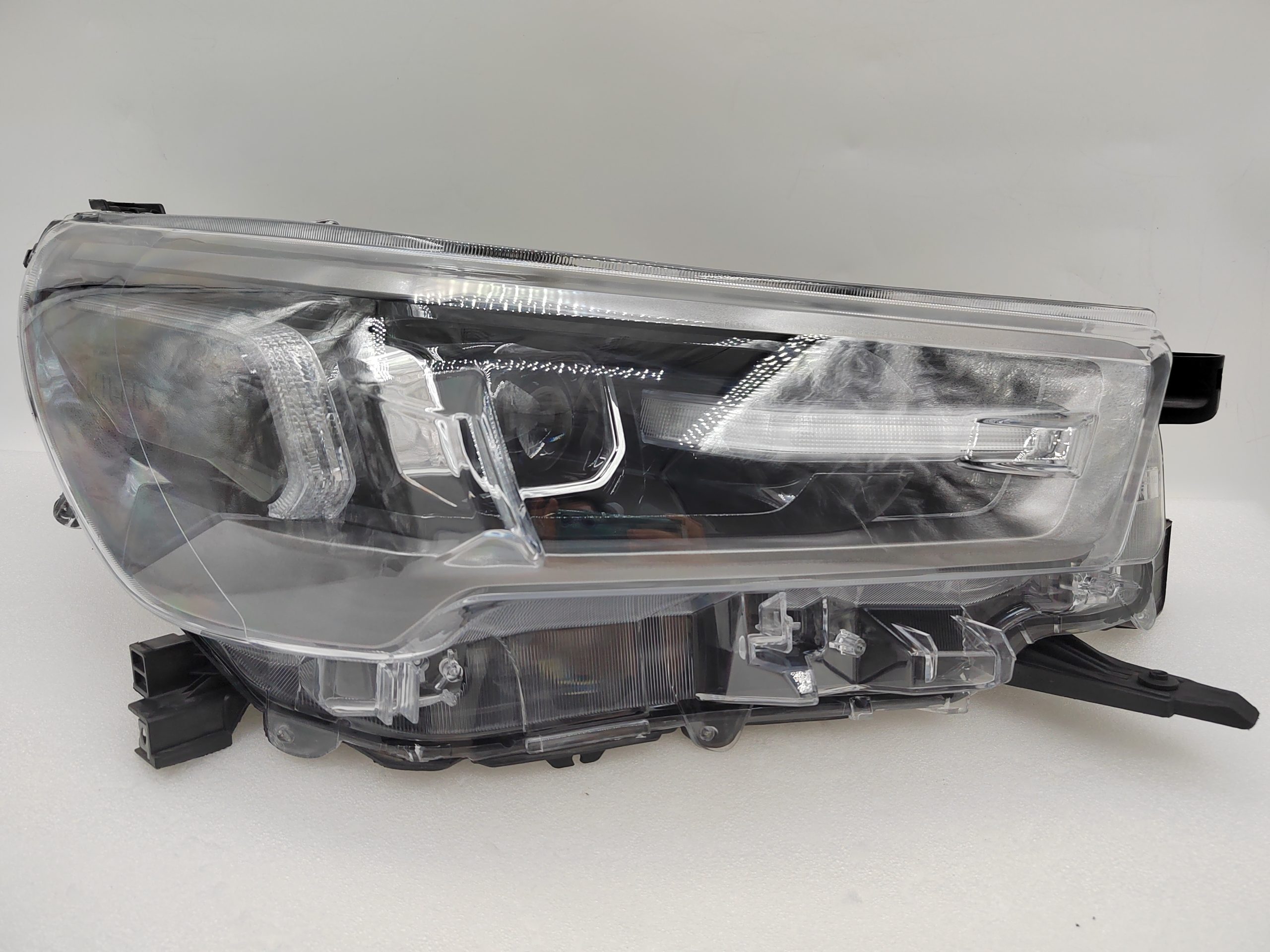 TOYOTA HILUX REVO 2020-2023 LED R.H.S HEADLIGHT ASSEMBLY