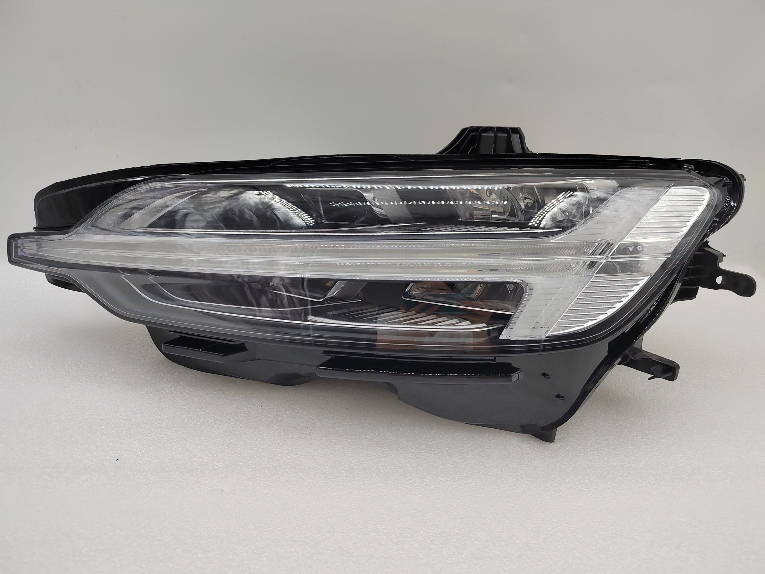 VOLVO S60 V60  2020-2022 LED L.H.S HEADLIGHT ASSEMBLY