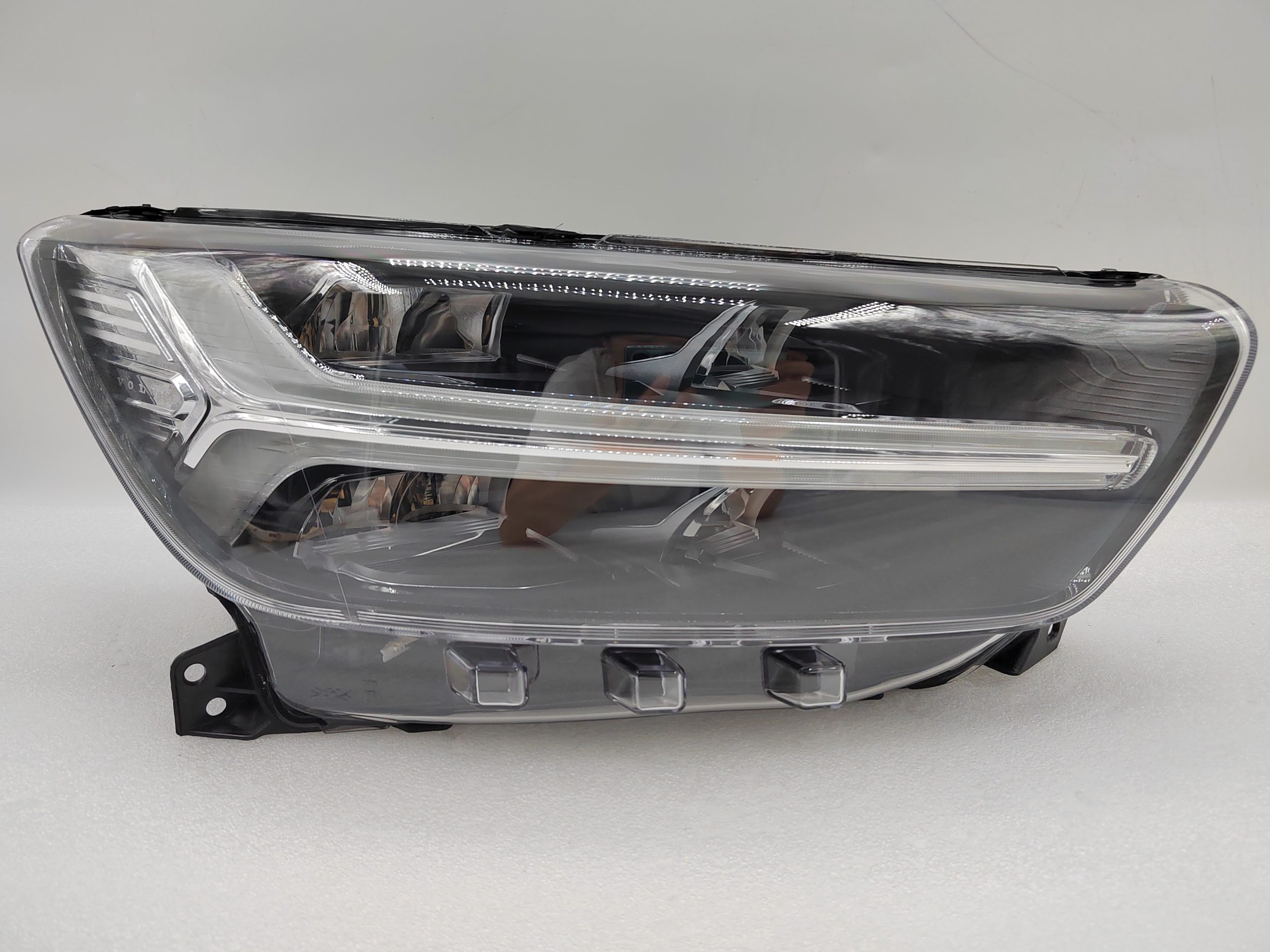 VOLVO XC40 2017-2022 LED R.H.S HEADLIGHT ASSEMBLY