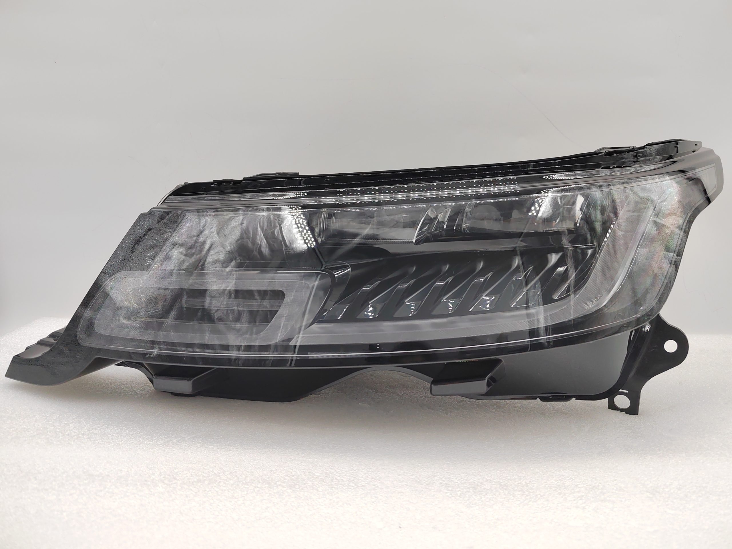 LAND ROVER RANGE ROVER SPORT 2018-2022 LED L.H.S HEADLIGHT ASSEMBLY