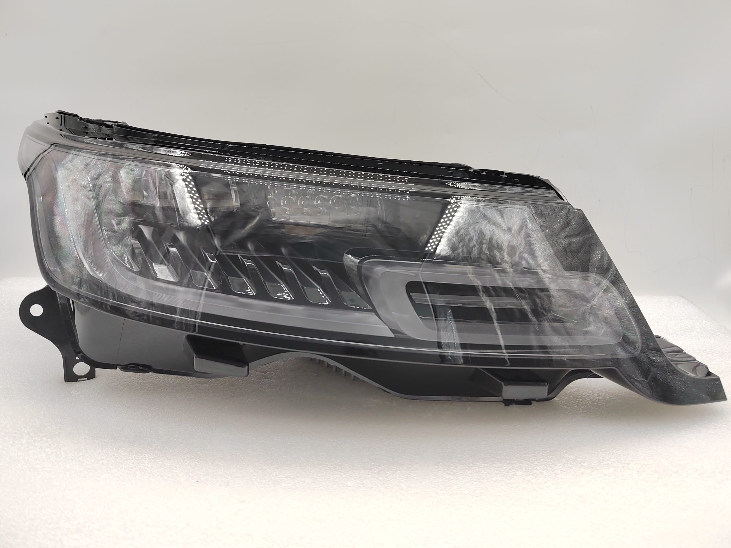 LAND ROVER RANGE ROVER SPORT 2018-2022 LED R.H.S HEADLIGHT ASSEMBLY