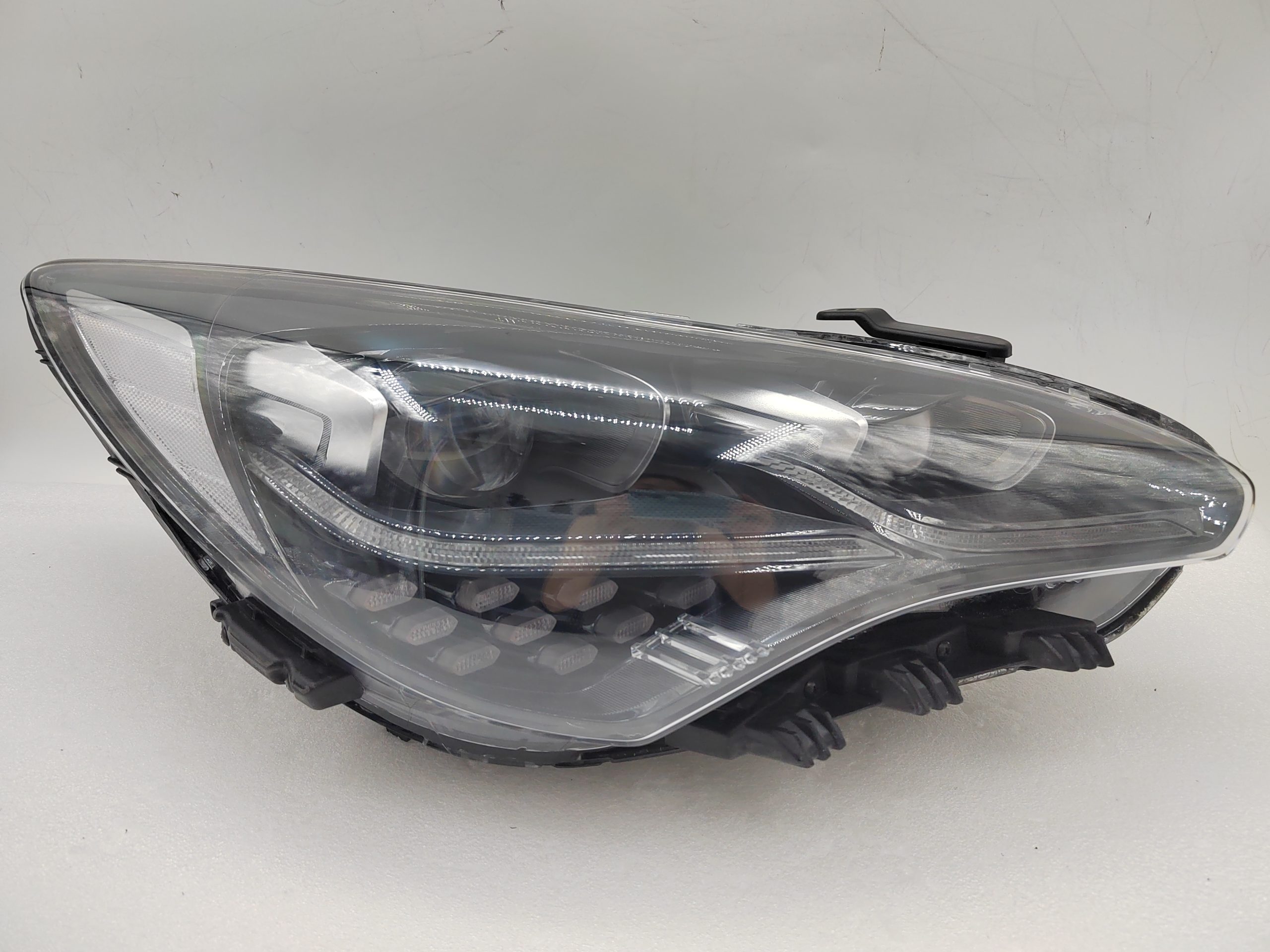 KIA STINGER 2017-2023 LED R.H.S HEADLIGHT ASSEMBLY
