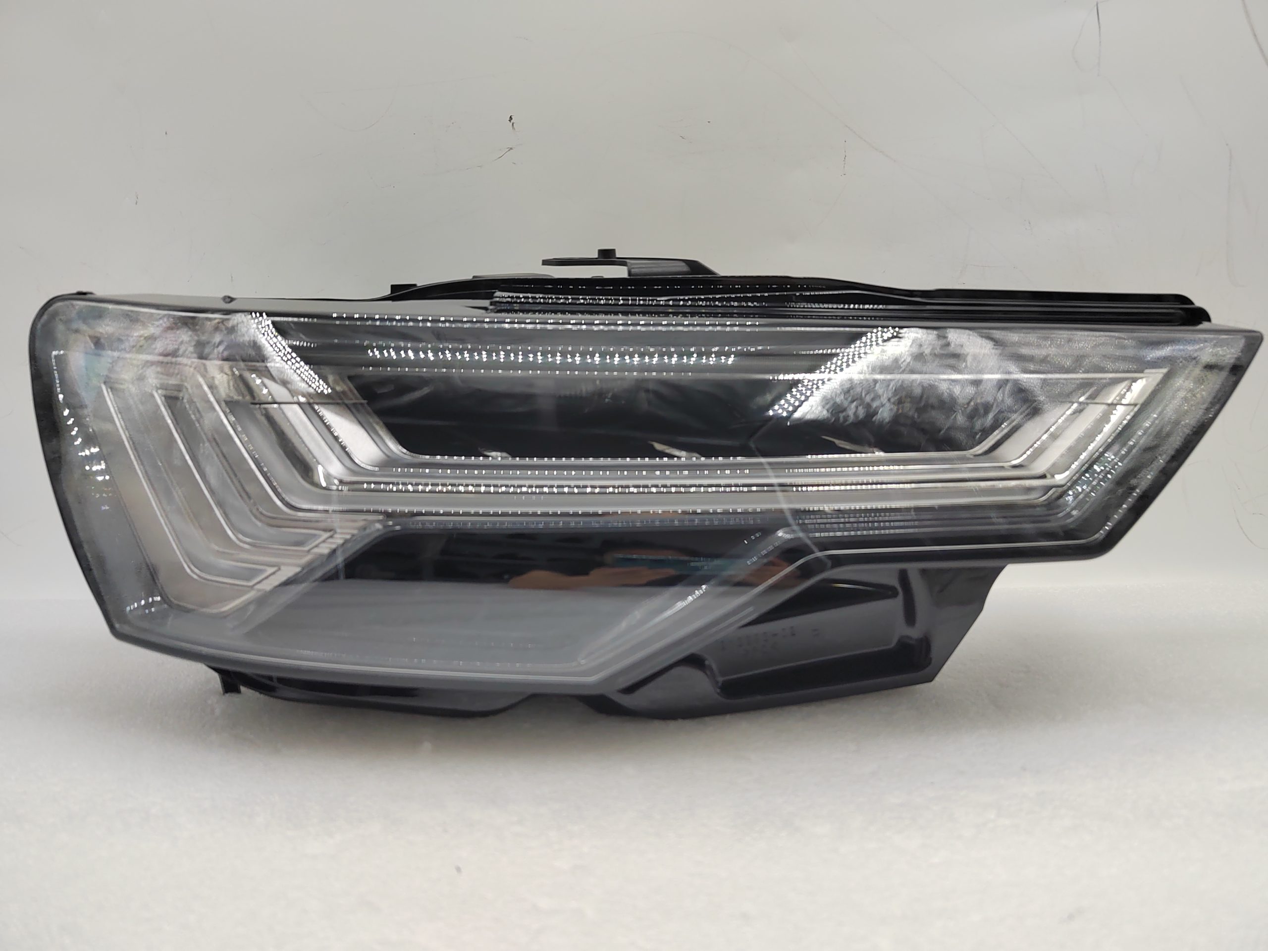 AUDI A6 C8 2019-2023 MATRIX R.H.S HEADLIGHT ASSEMBLY