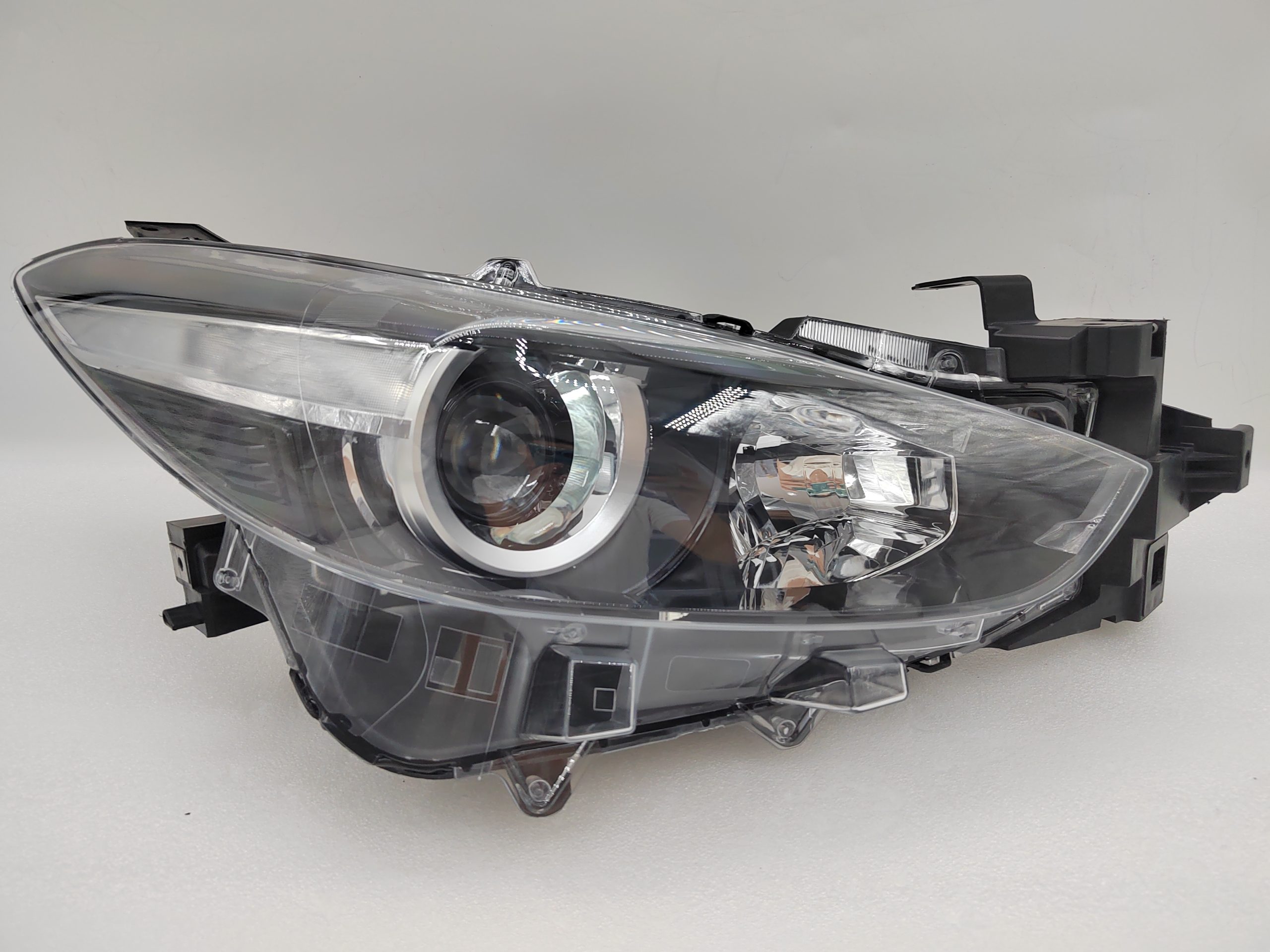 MAZDA 3 2017-2019 HALOGEN R.H.S HEADLIGHT ASSEMBLY