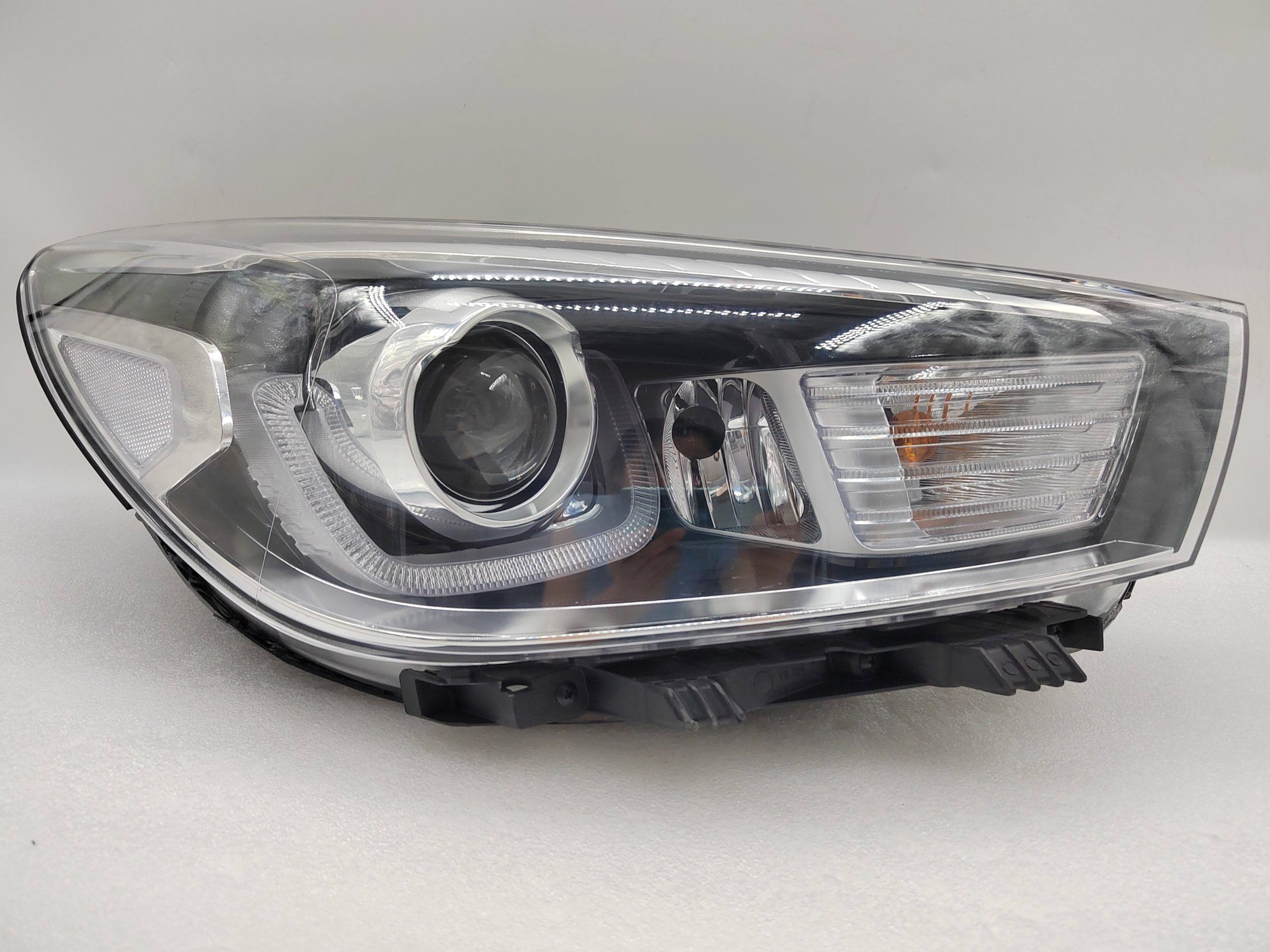 KIA RIO 2018-2020 HALOGEN R.H.S HEADLIGHT ASSEMBLY