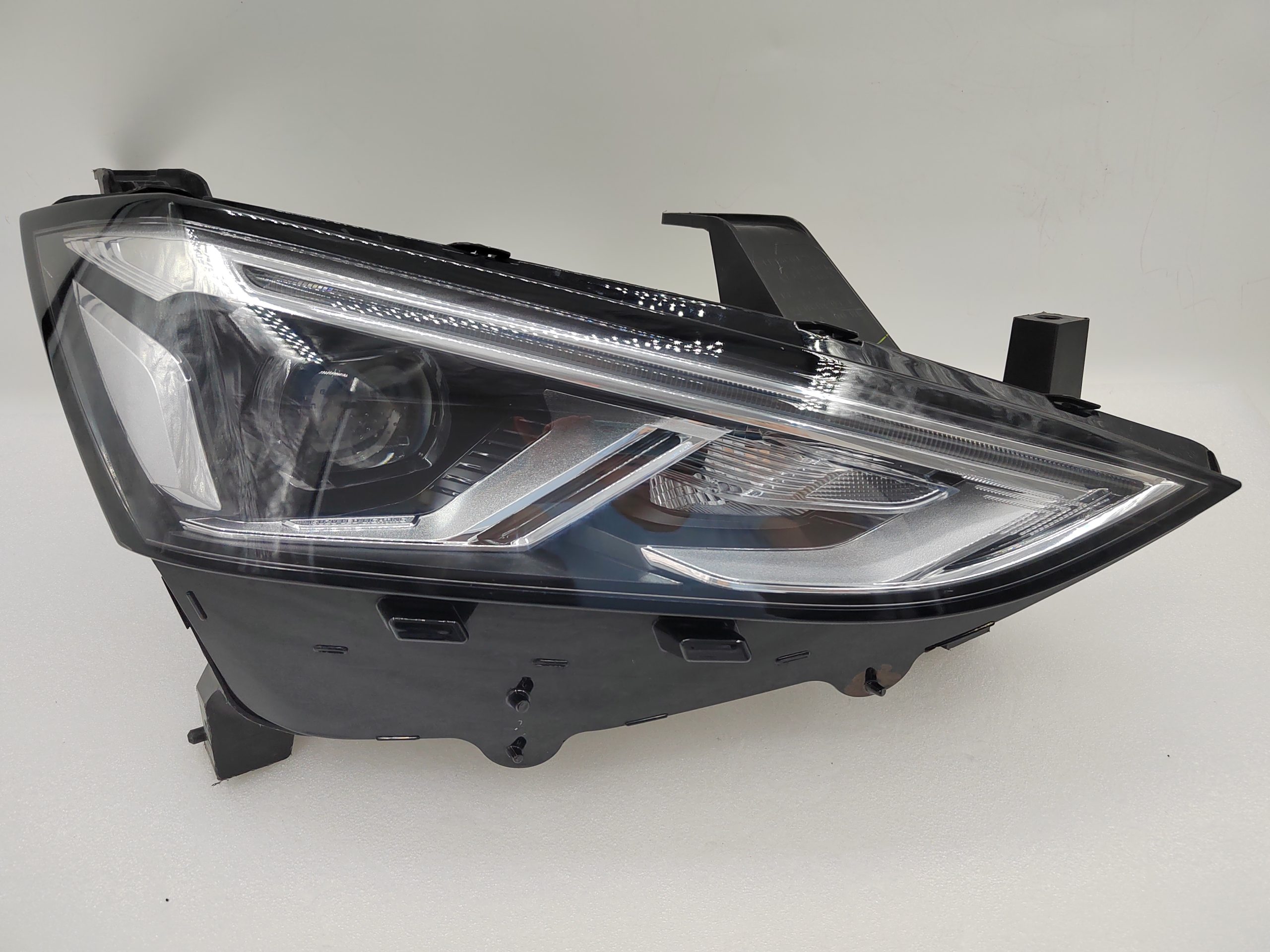 ISUZU MU-X 2021-2024 LED R.H.S HEADLIGHT ASSEMBLY