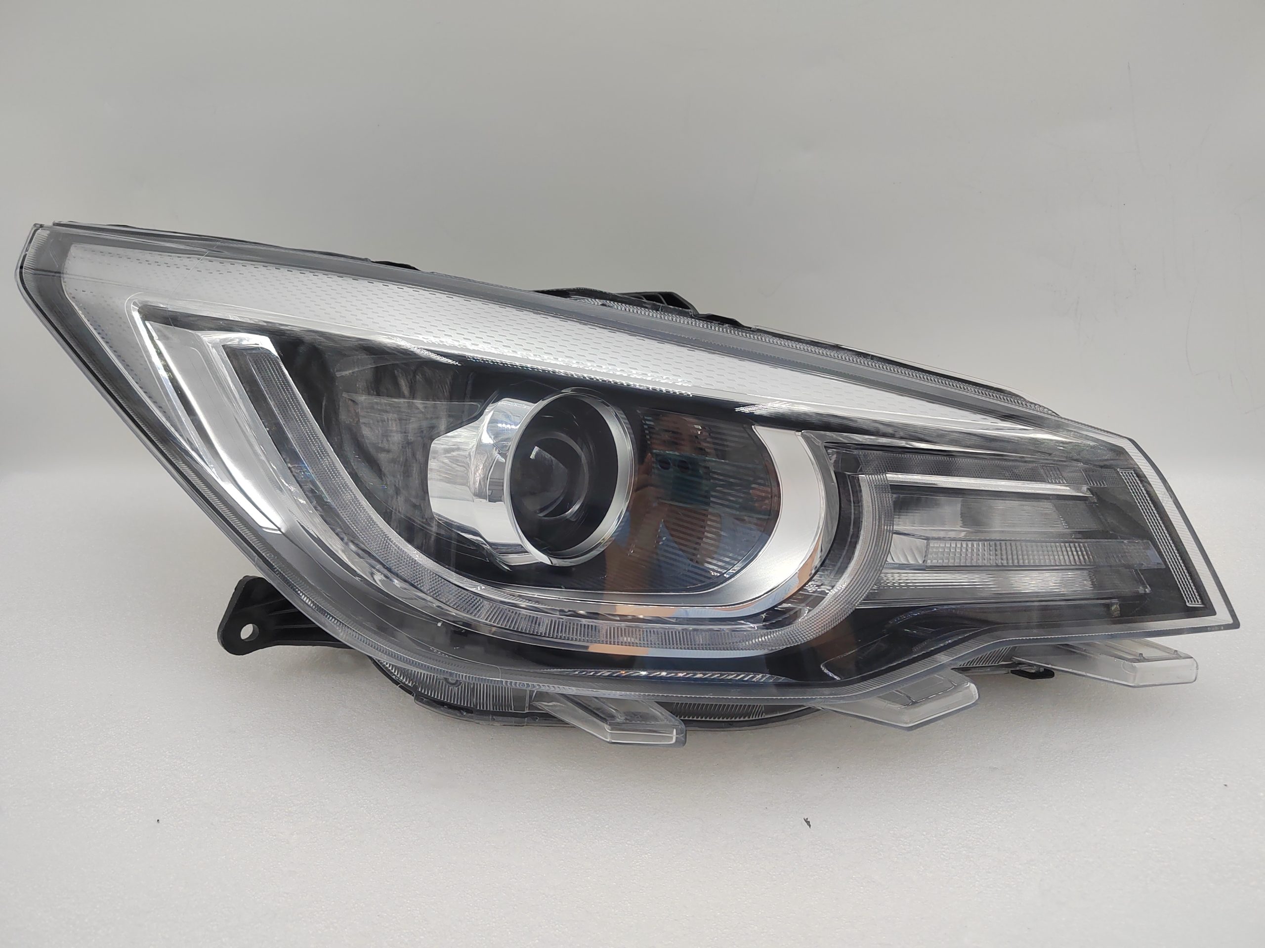 MG 3 2020-2023 HALOGEN R.H.S HEADLIGHT ASSEMBLY