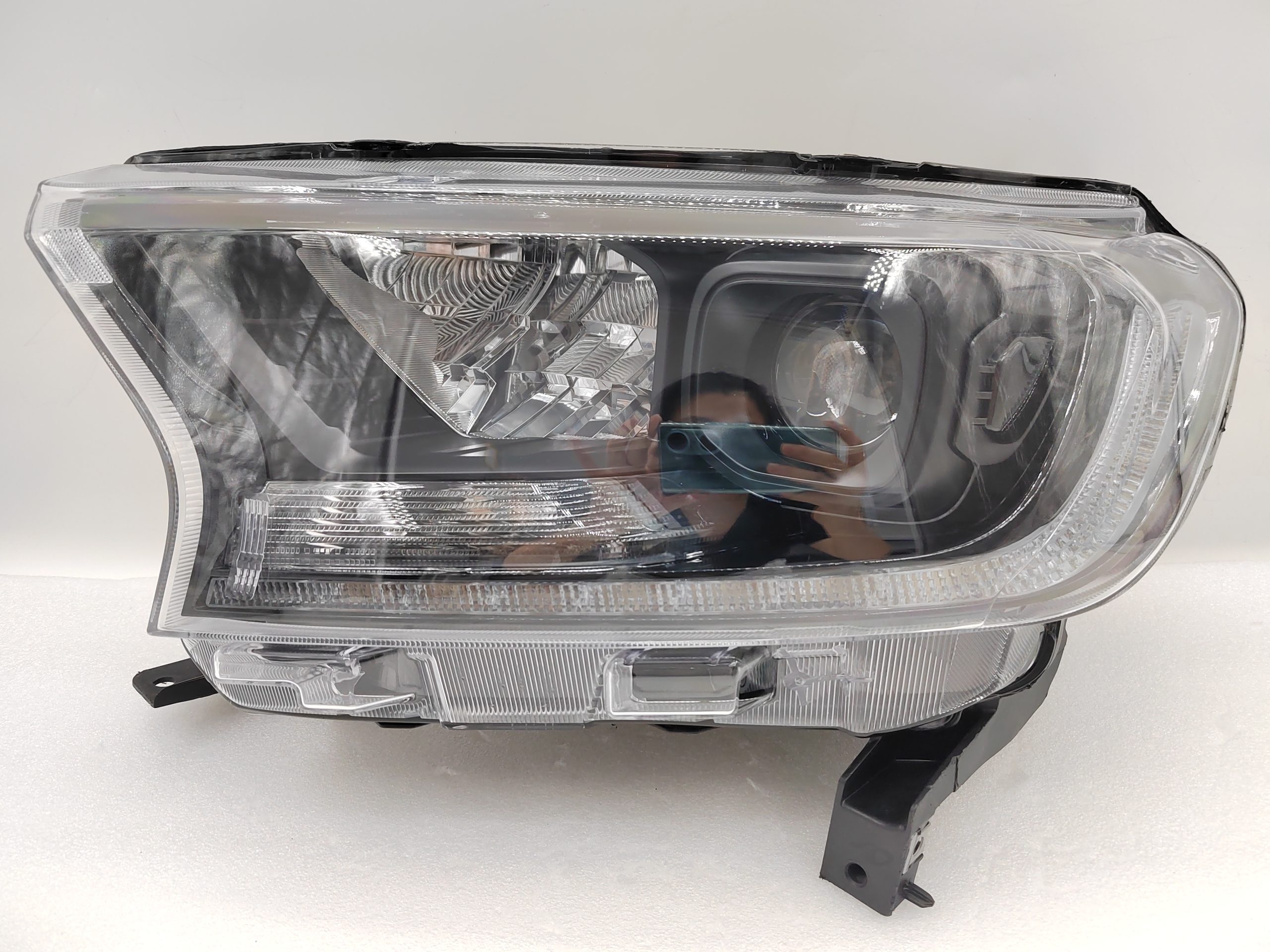 FORD EVEREST RANGER 2020-2021 LED L.H.S HEADLIGHT ASSEMBLY