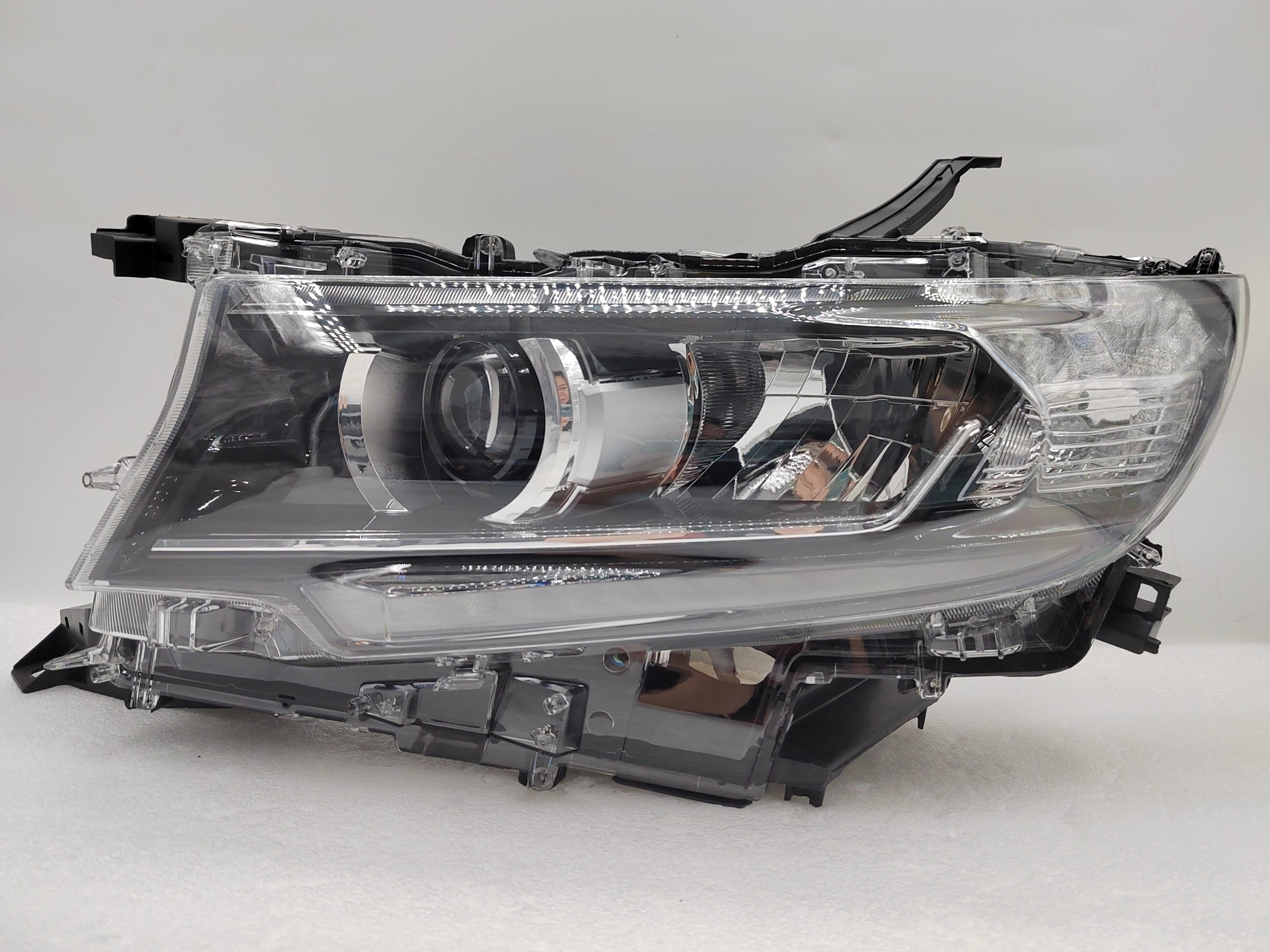 TOYOTA LANDCRUISER PRADO 150 GDJ150R 2018-2022 LED L.H.S HEADLIGHT ASSEMBLY