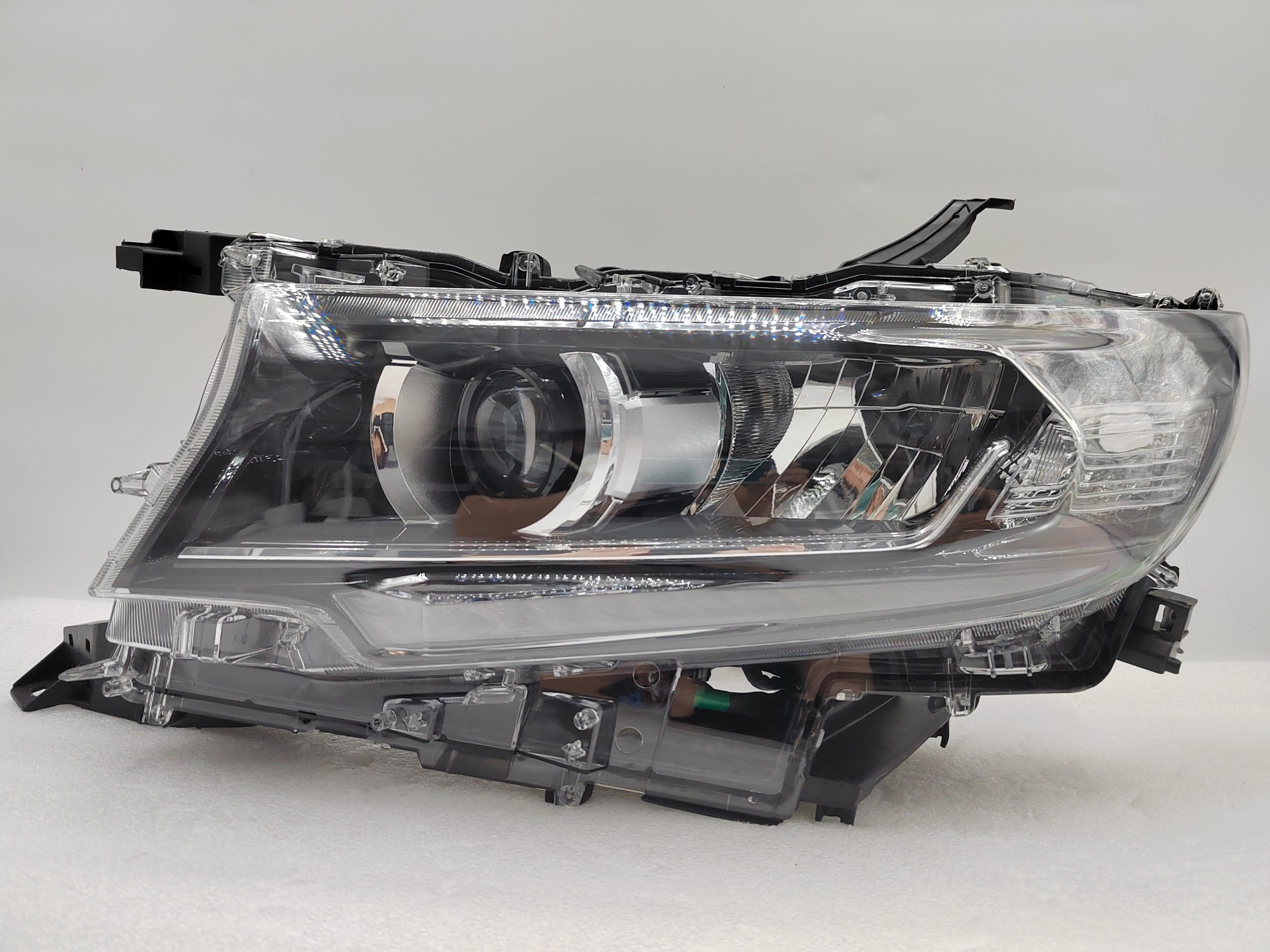 TOYOTA LANDCRUISER PRADO 150 GDJ150R 2018-2022 LED L.H.S HEADLIGHT ASSEMBLY