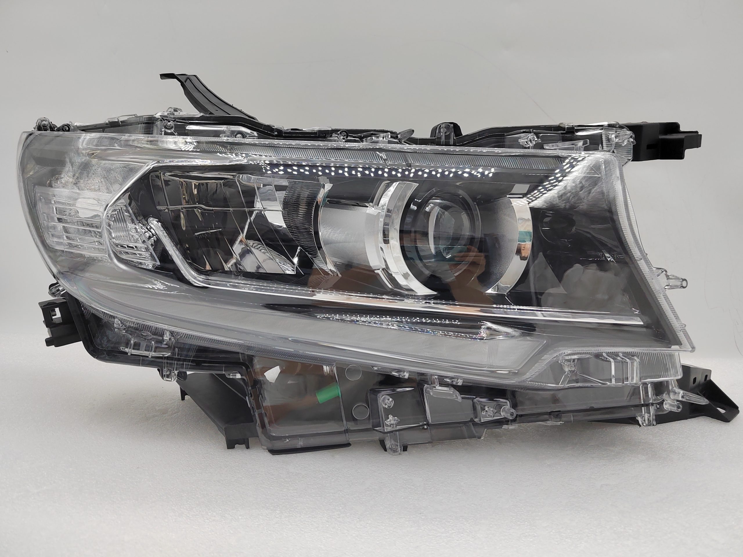 TOYOTA LANDCRUISER PRADO 150 GDJ150R 2018-2022 LED R.H.S HEADLIGHT ASSEMBLY