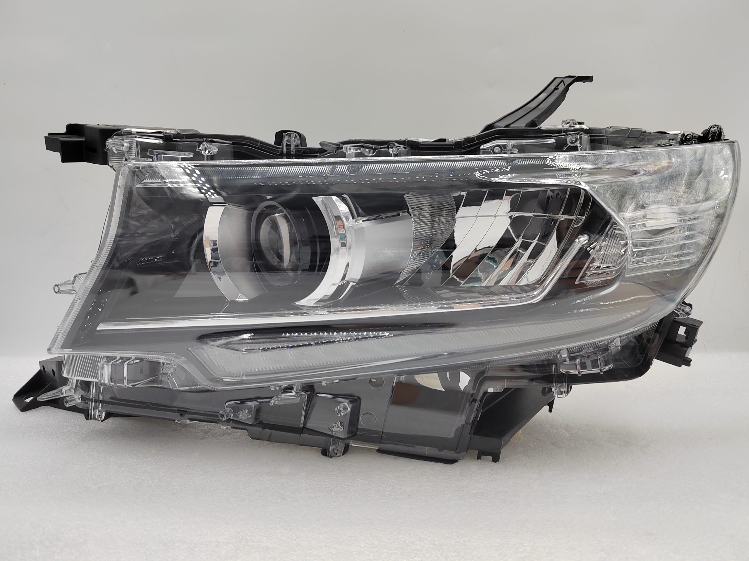 TOYOTA LANDCRUISER PRADO 150 GDJ150R 2018-2022 LED L.H.S HEADLIGHT ASSEMBLY